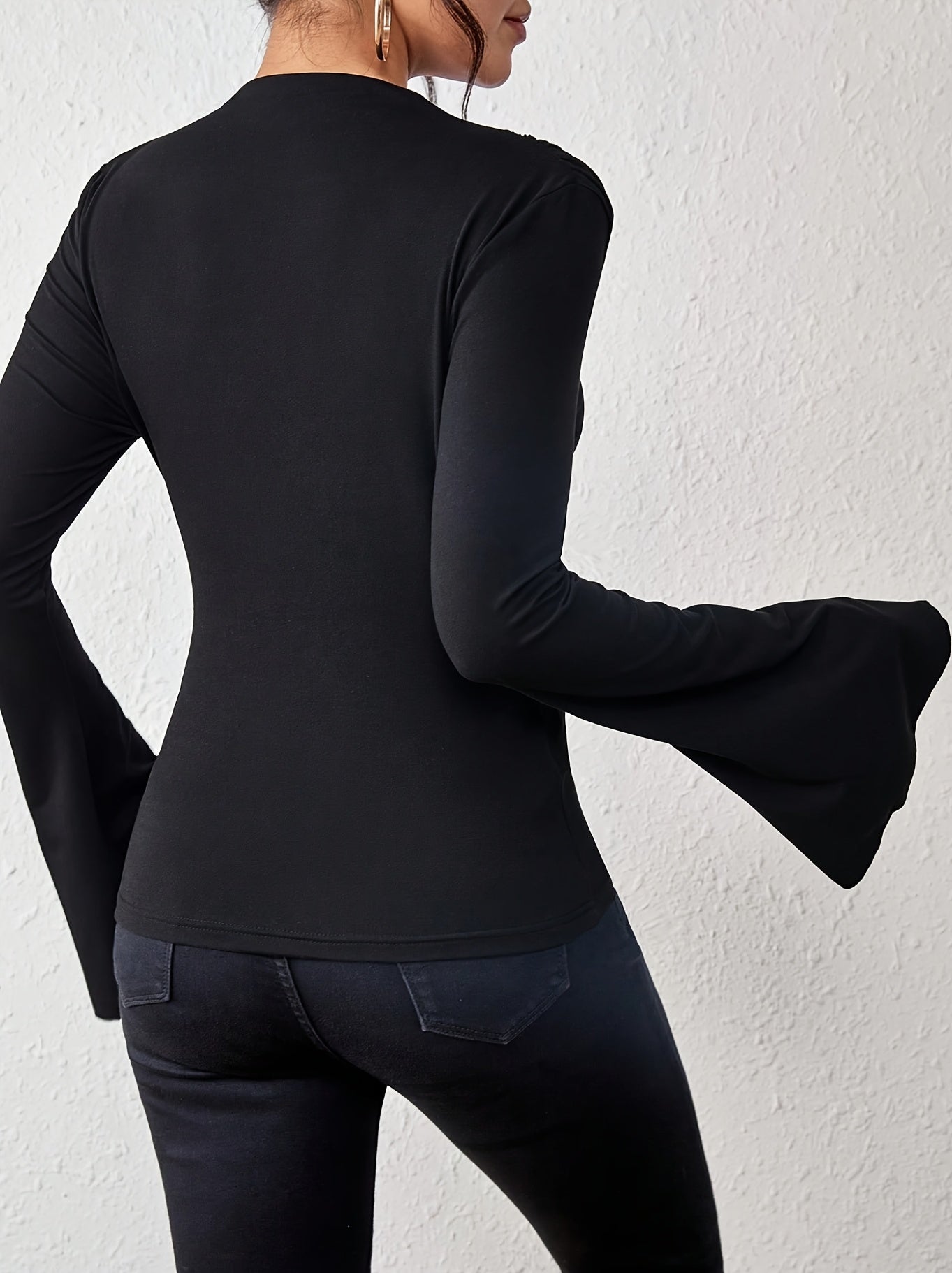 WL Atelier | Elegant Long-Sleeve Ruched Bust Top