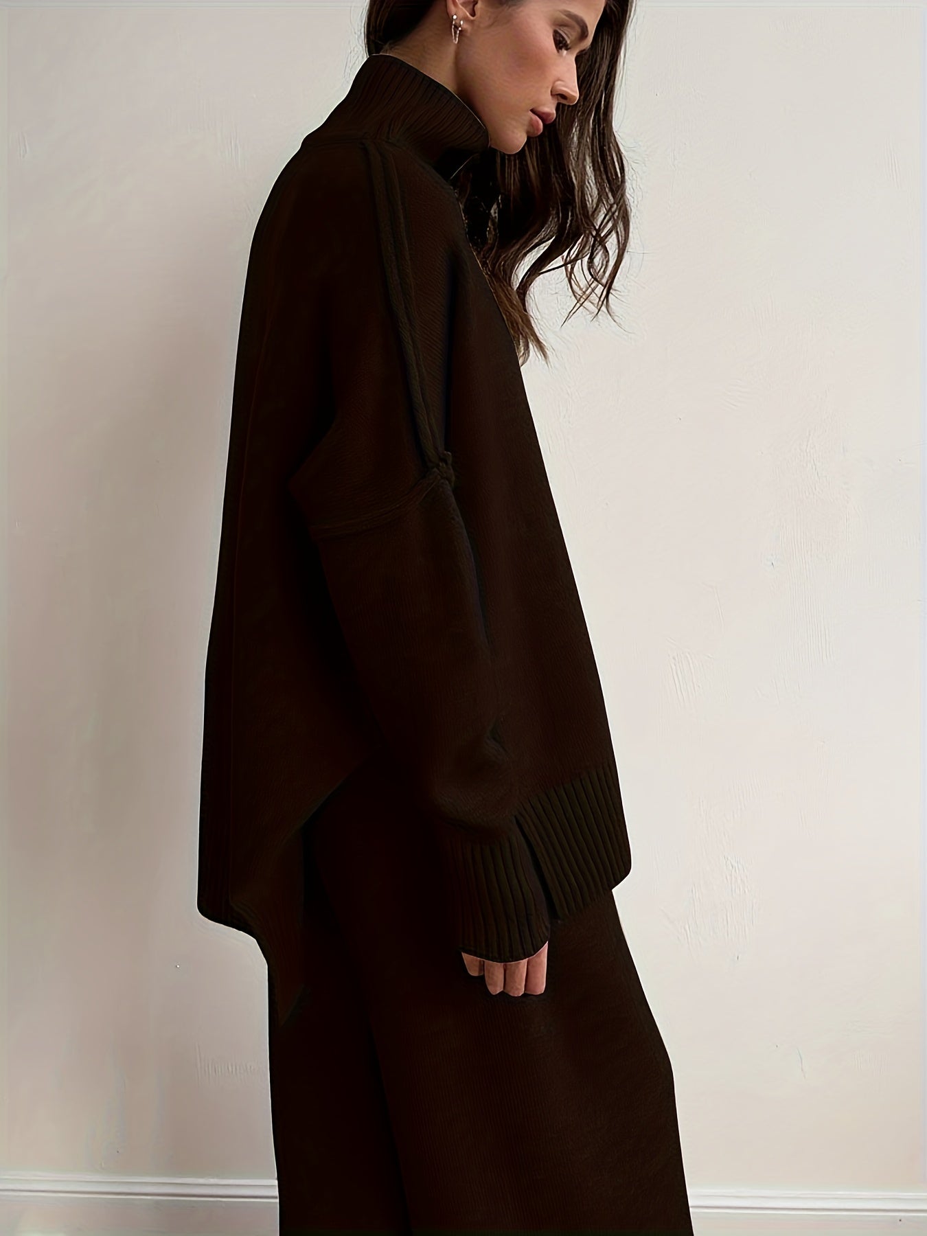 WL Atelier | Elegant Solid Color High-Neck Two-Piece Set