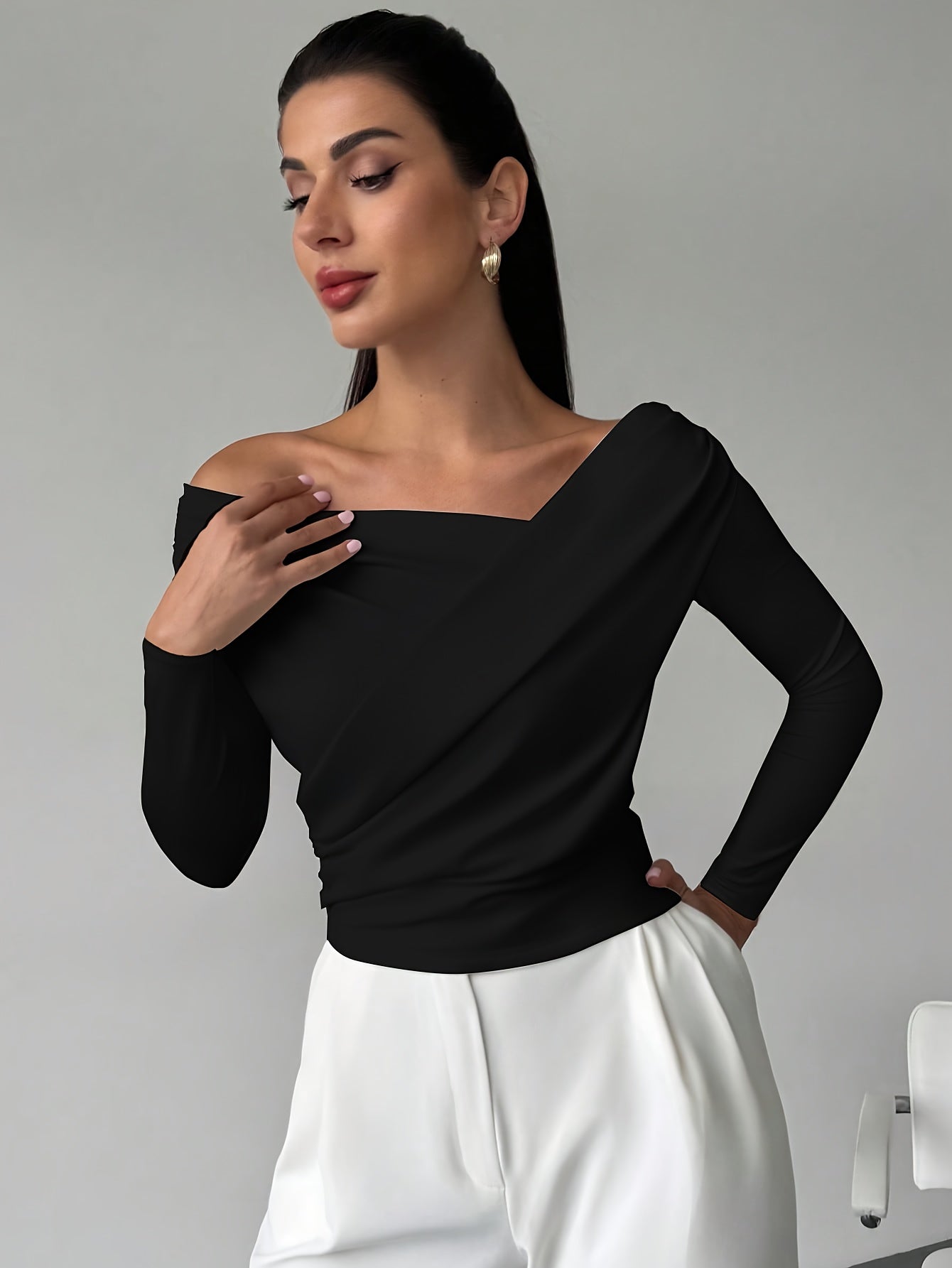 WL Atelier | Elegant Long-Sleeve Cross-Neckline Blouse