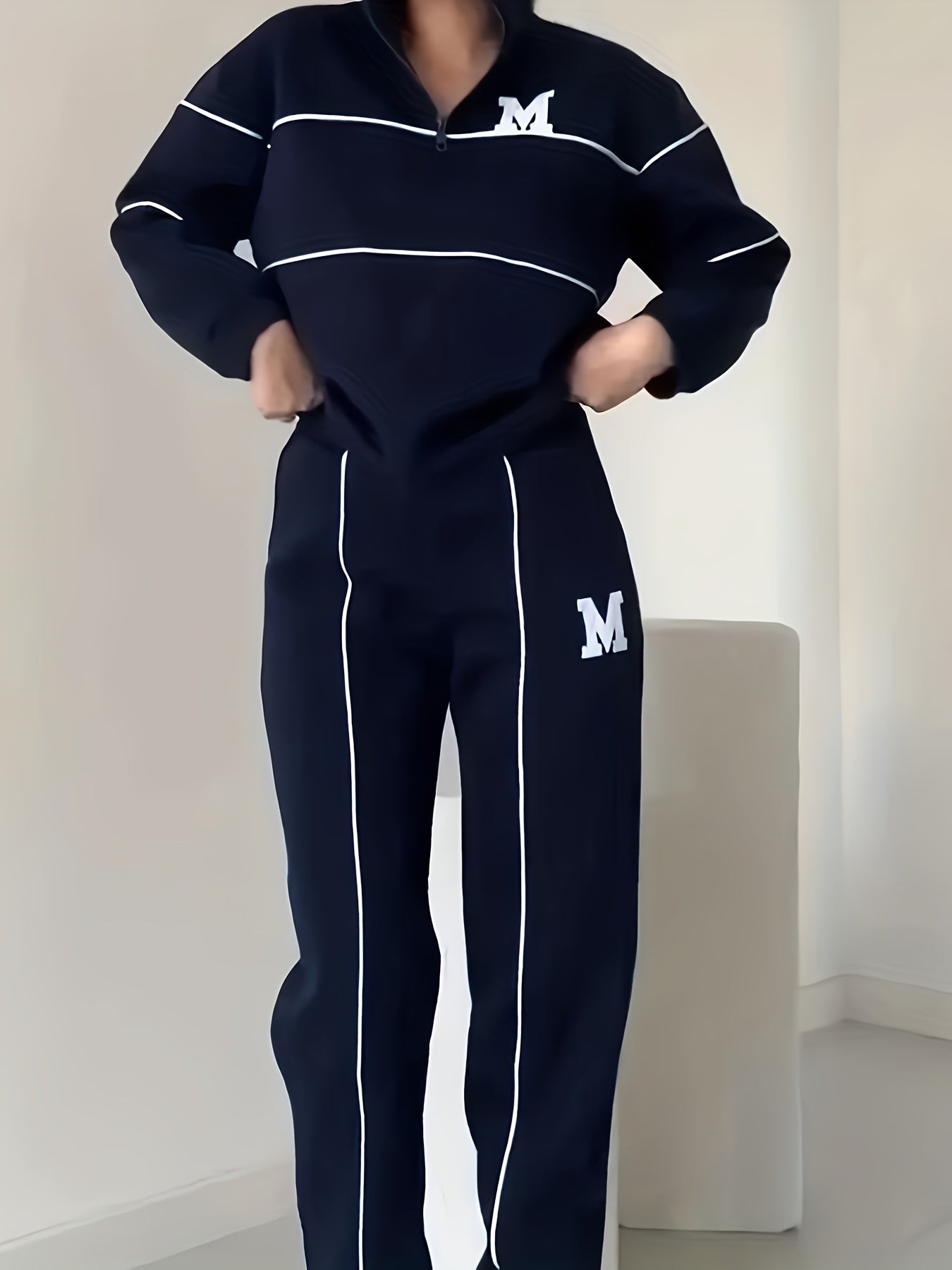 WL Atelier | Fleece-Lined Letter Print Sweatshirt & Pants Set