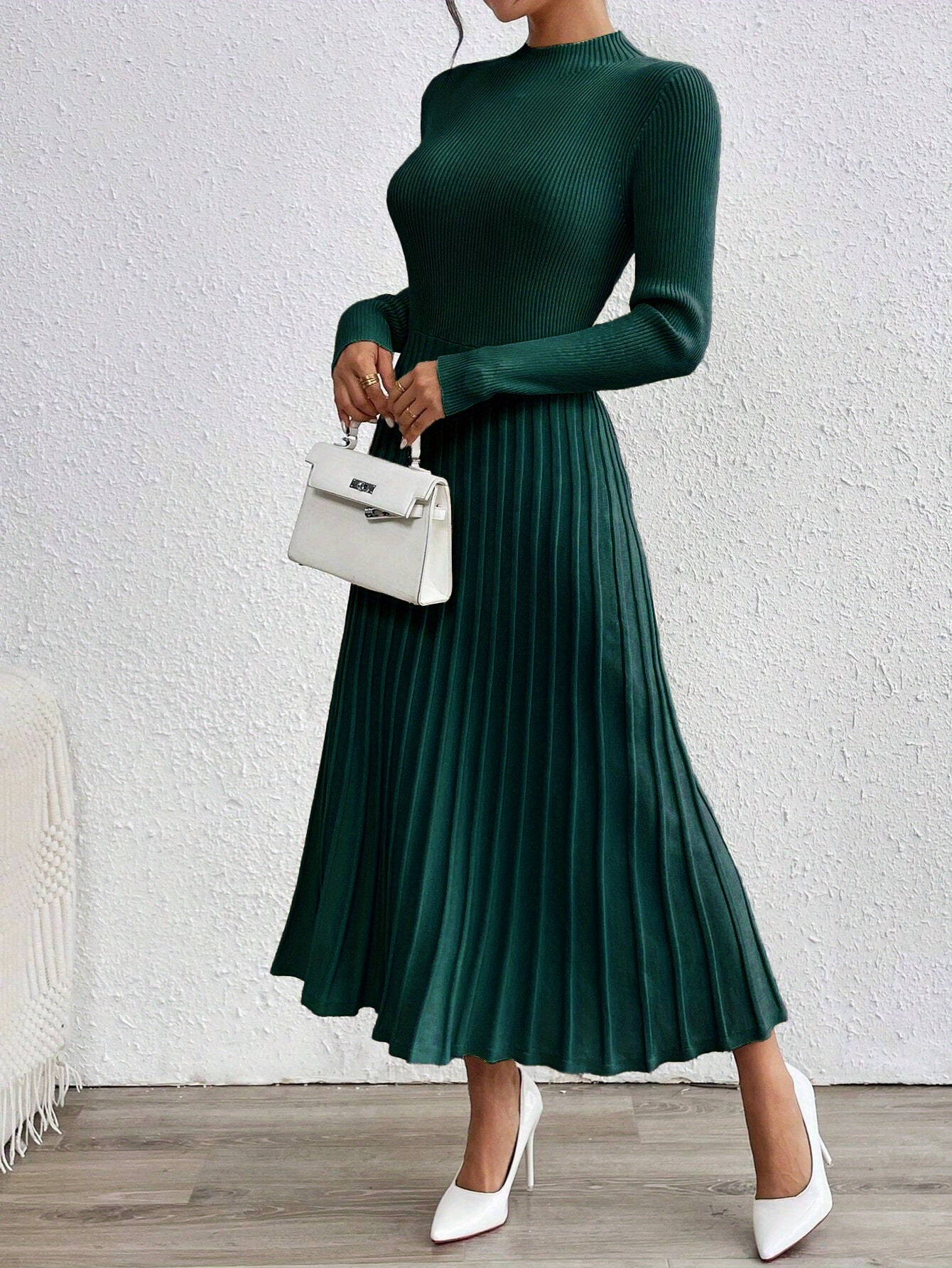 WL Atelier | Elegant High-Neck Long-Sleeve Dress