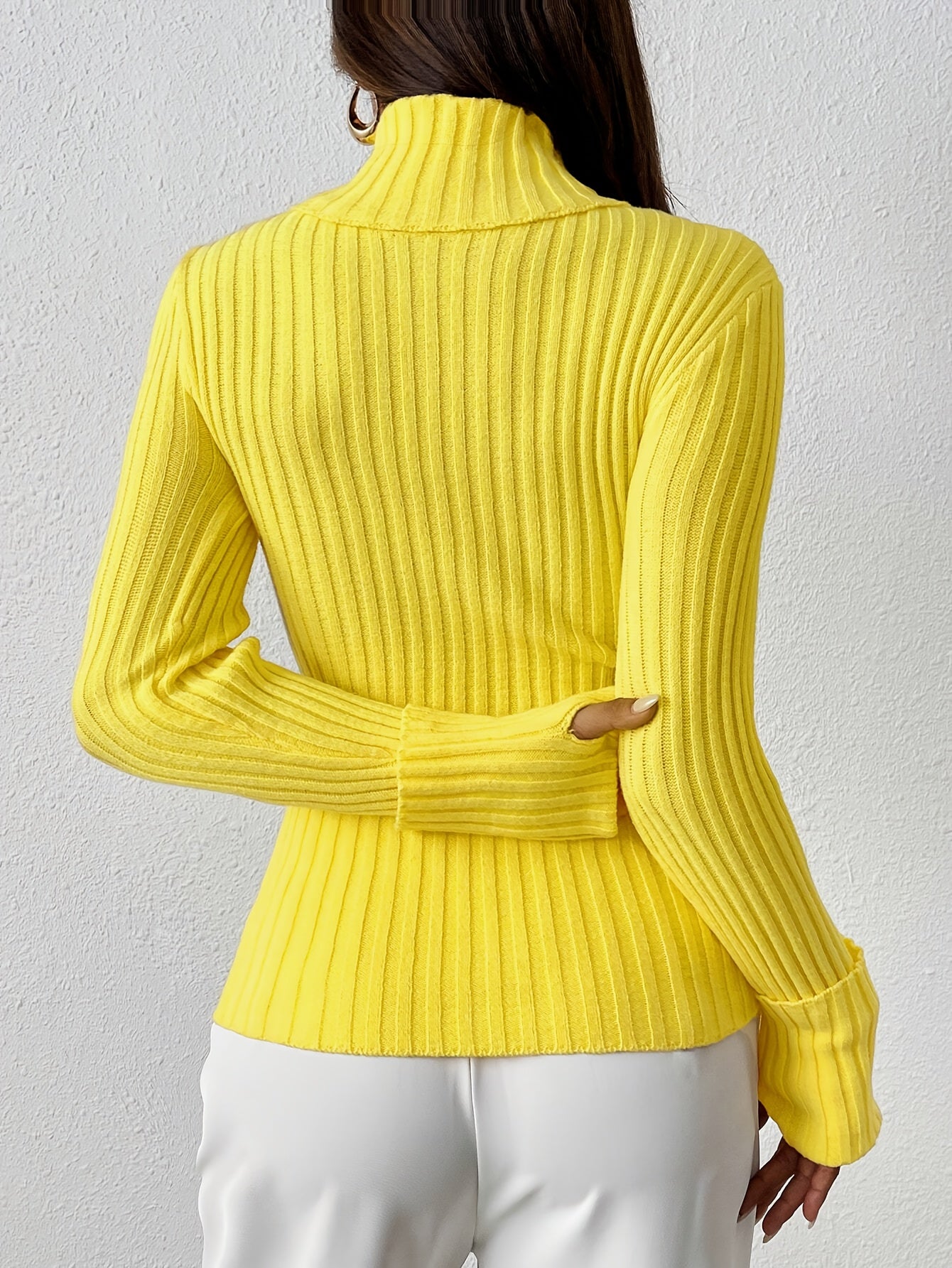 WL Atelier | Elegant High-Neck Ribbed Long-Sleeve Pullover