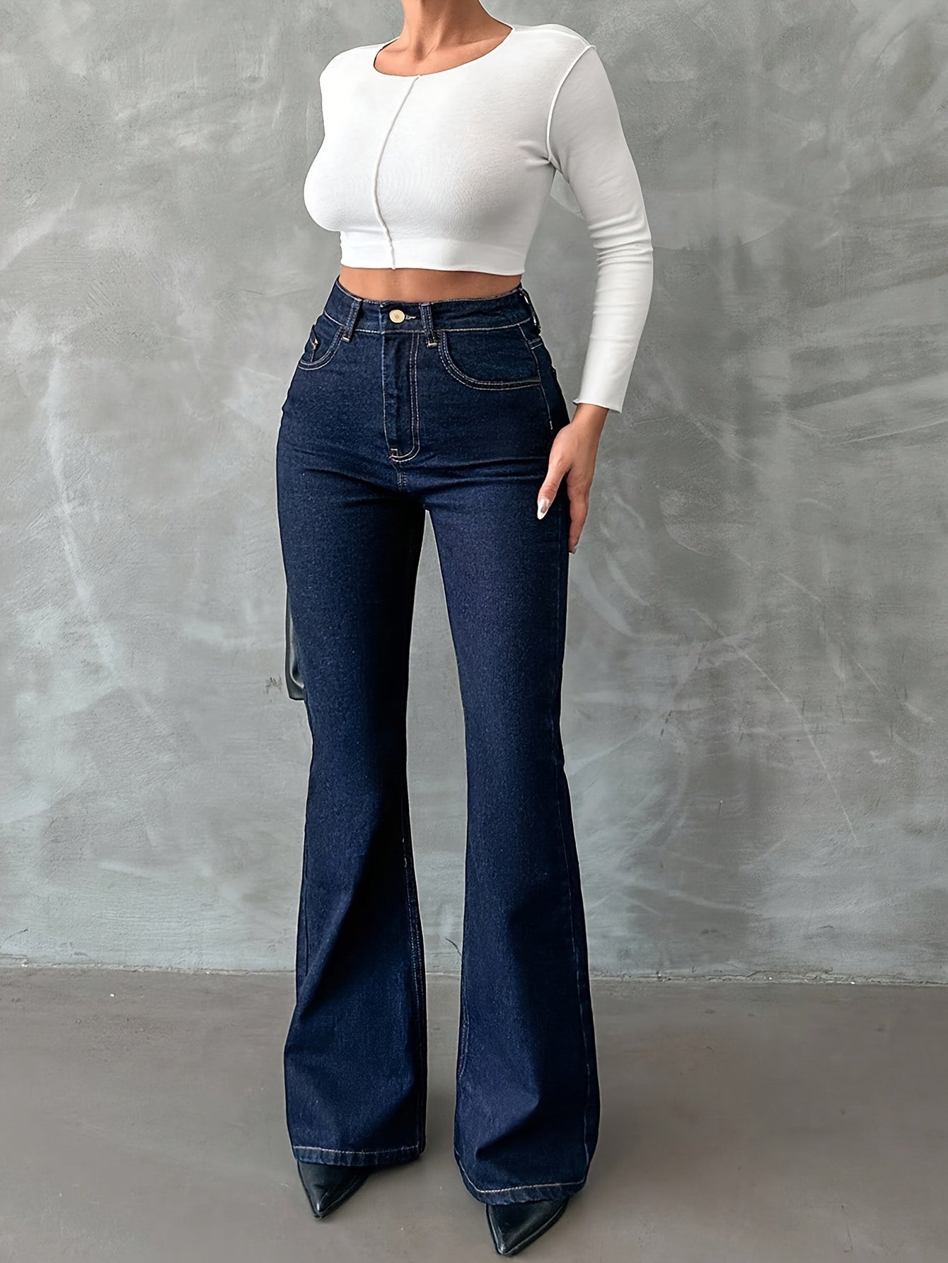 WL Atelier | Stretch Skinny Jeans with Button Closure