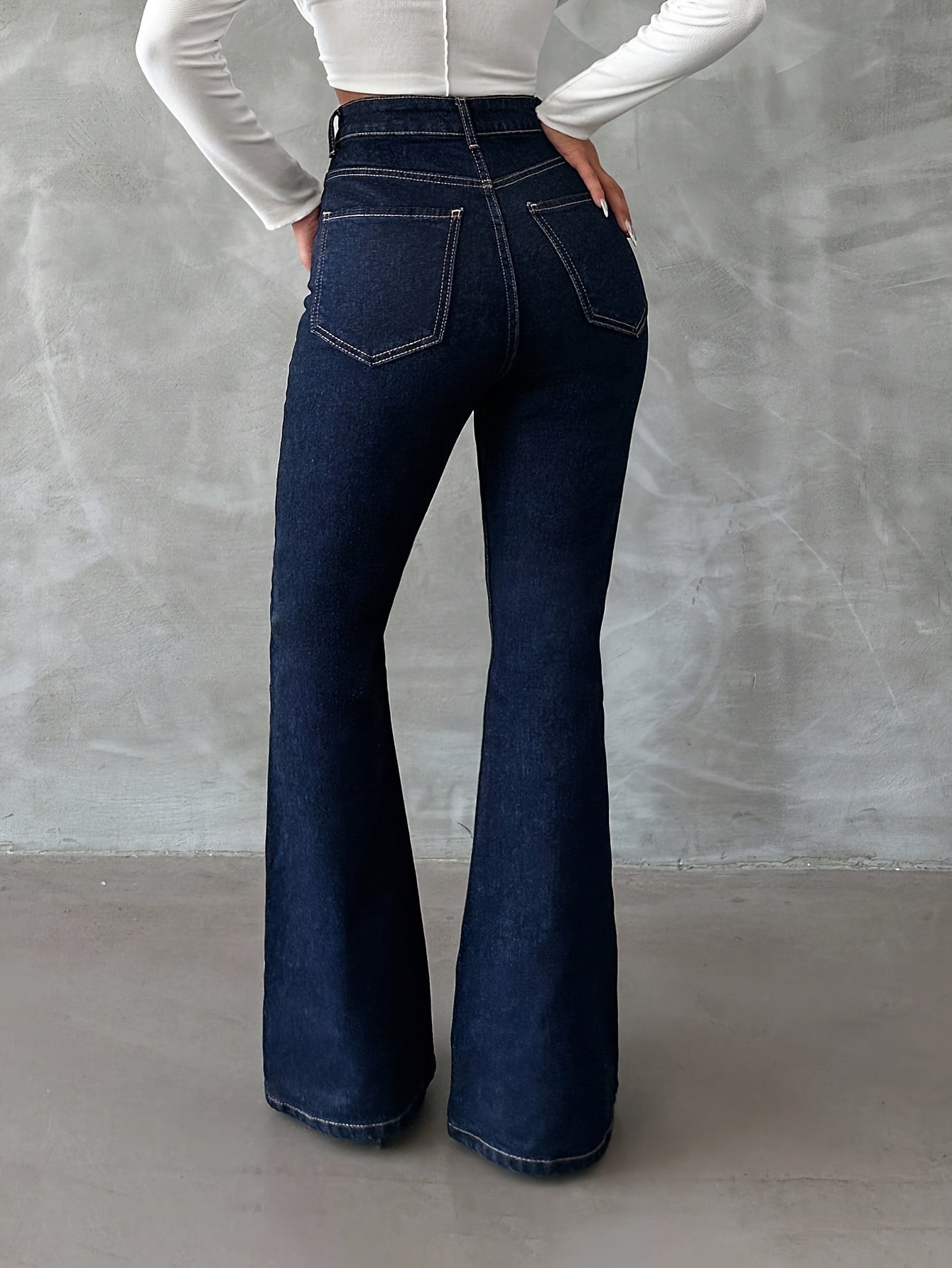 WL Atelier | Stretch Skinny Jeans with Button Closure