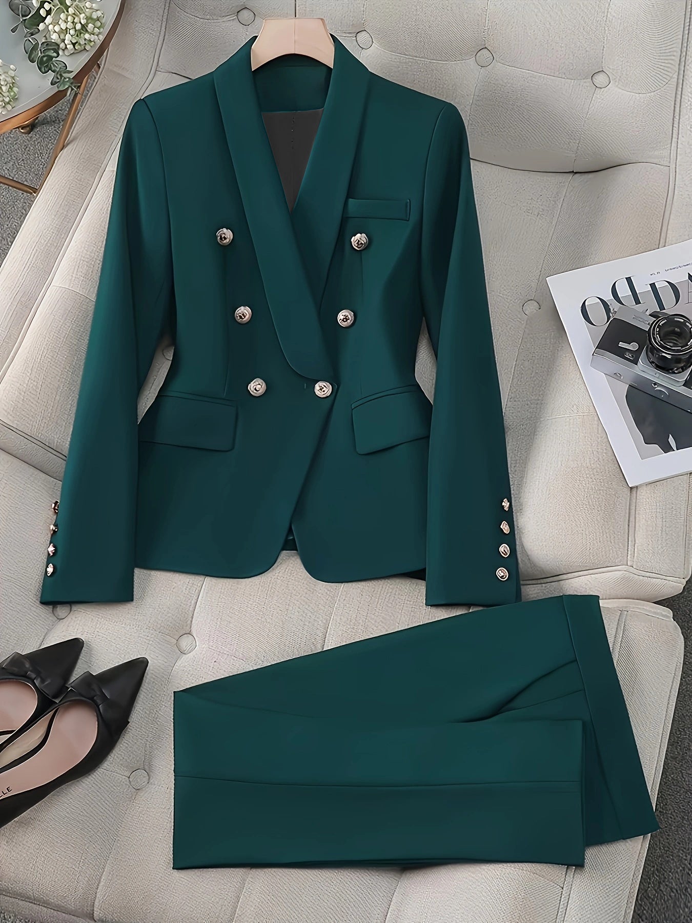 Graceful Women's Suit Set