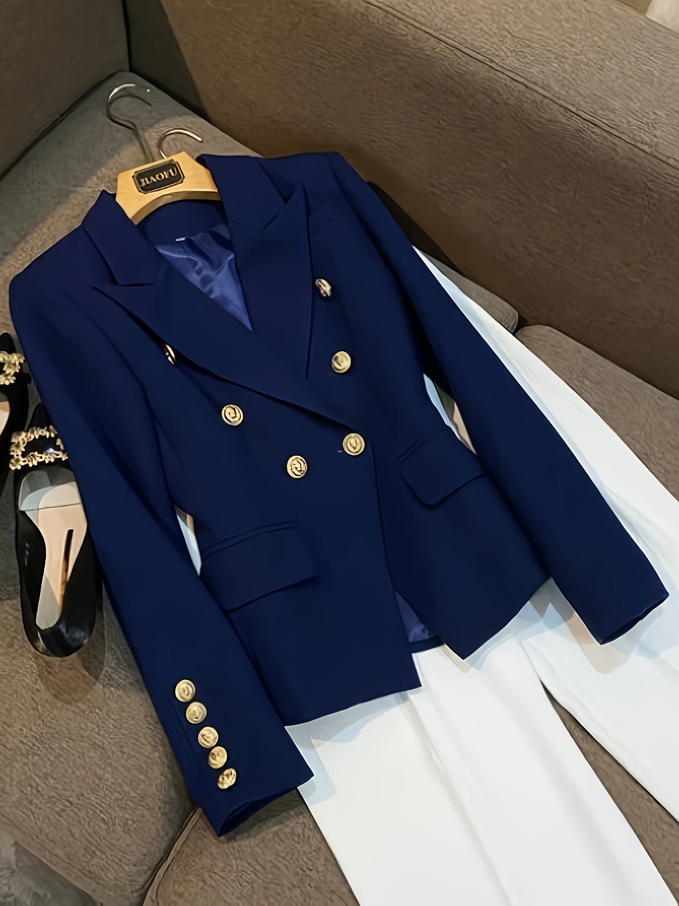 WL Atelier | Elegant Navy Blue Blazer with Golden-Tone Buttons