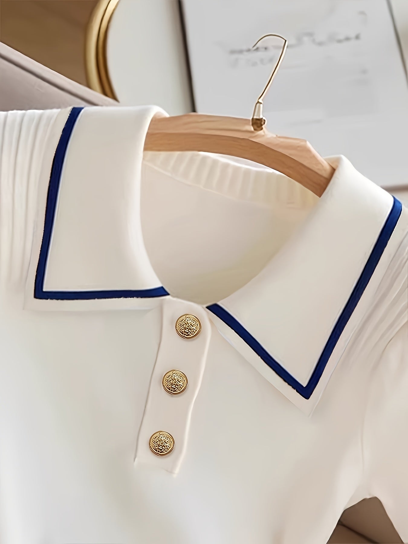 WL Atelier | Elegant Short-Sleeve Button-Up Collared Shirt