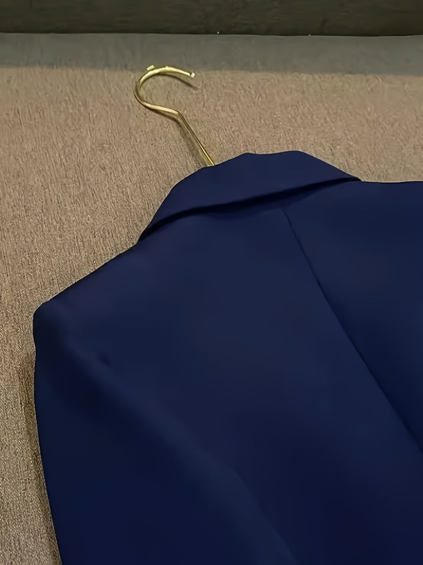 WL Atelier | Elegant Navy Blue Blazer with Golden-Tone Buttons