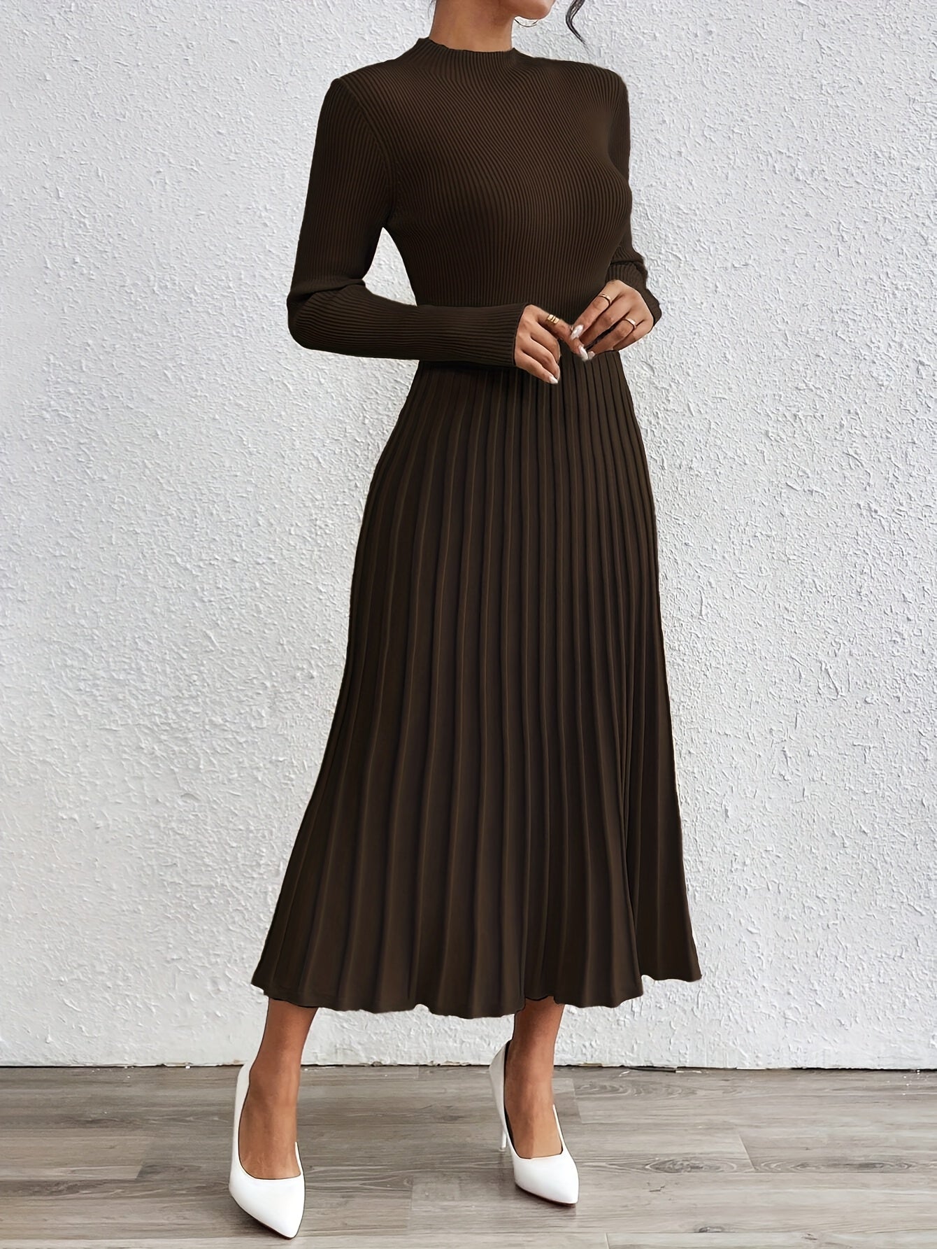 WL Atelier | Elegant High-Neck Long-Sleeve Dress