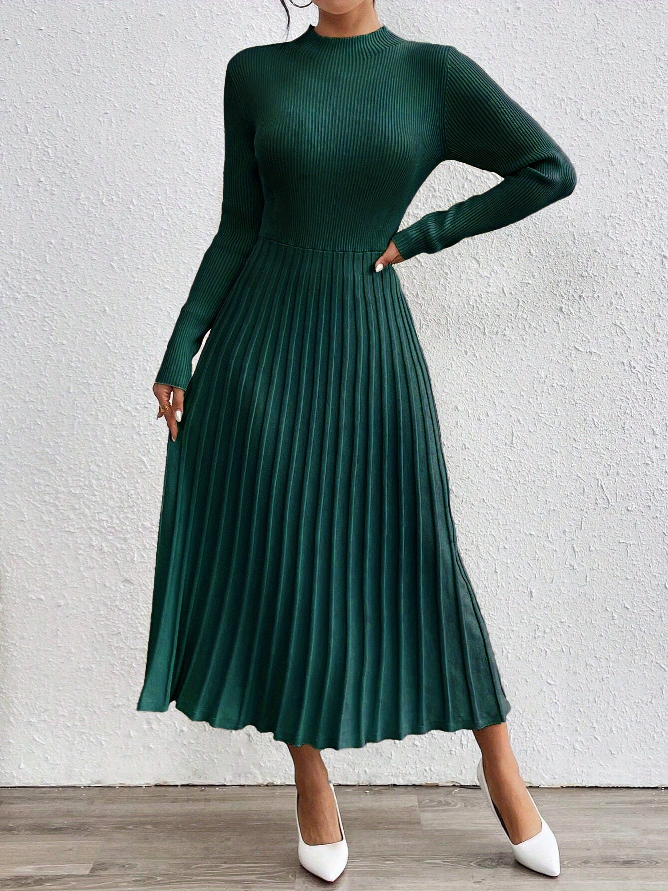 WL Atelier | Elegant High-Neck Long-Sleeve Dress