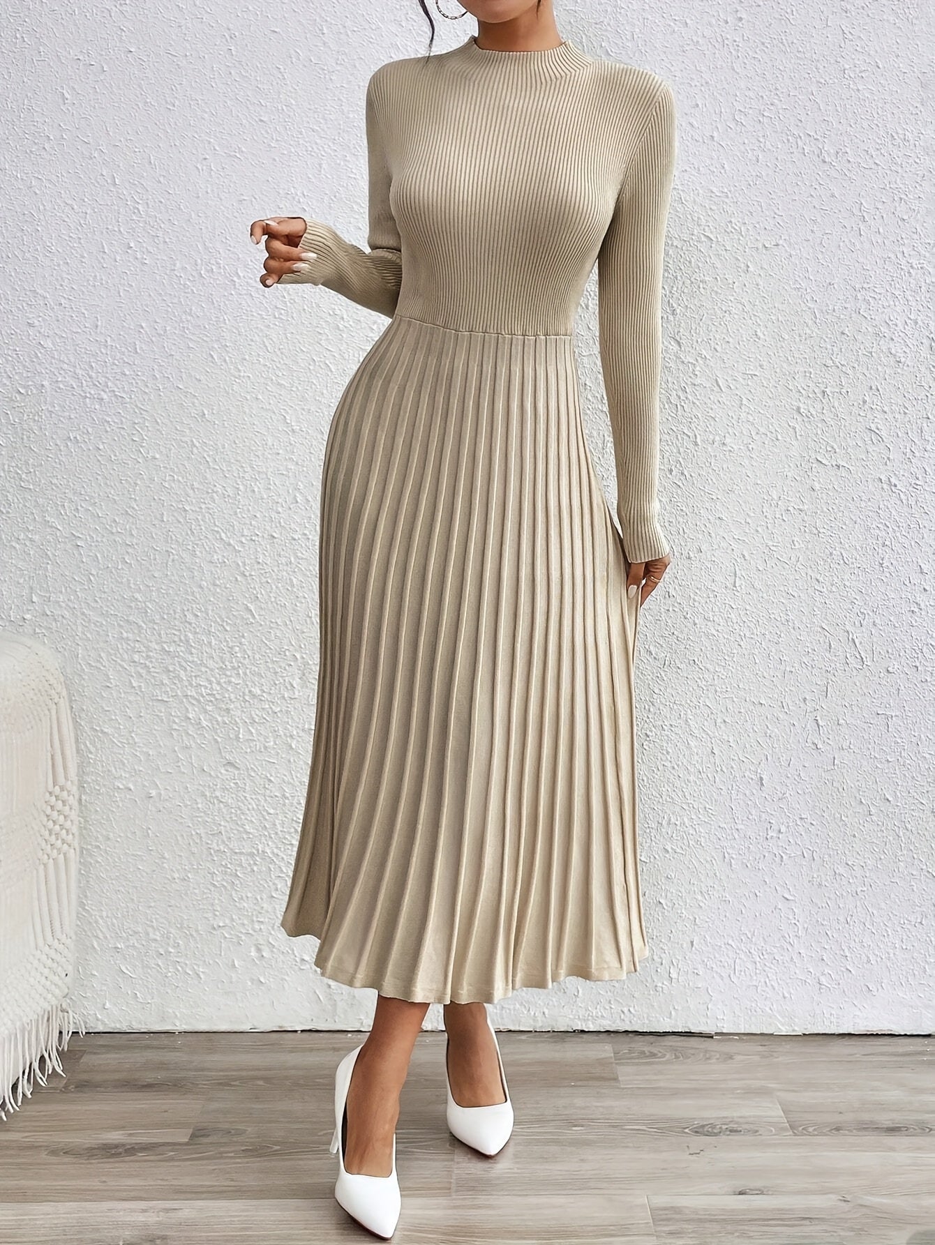 WL Atelier | Elegant High-Neck Long-Sleeve Dress