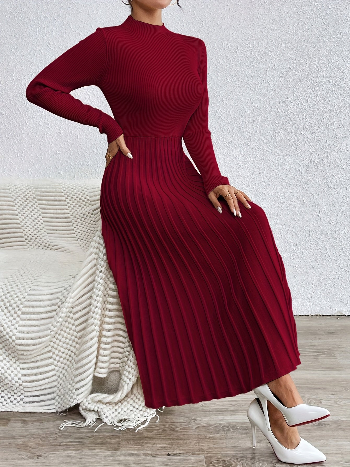 WL Atelier | Elegant High-Neck Long-Sleeve Dress