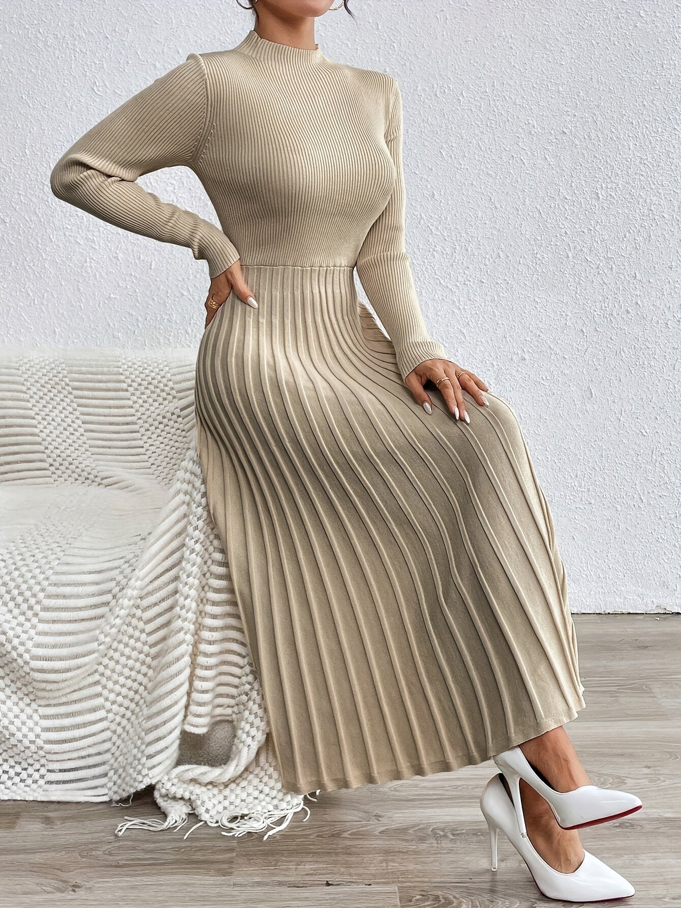 WL Atelier | Elegant High-Neck Long-Sleeve Dress