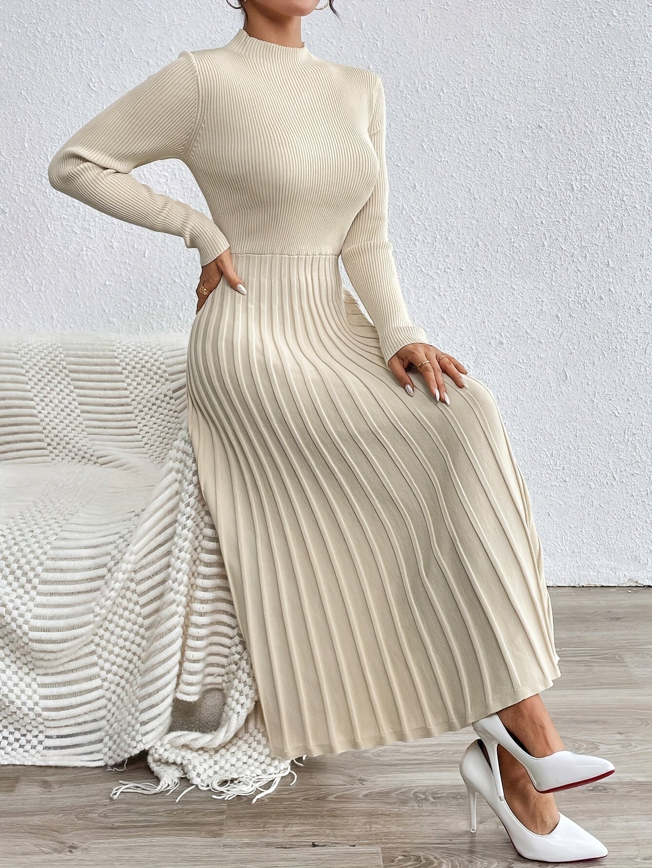 WL Atelier | Elegant High-Neck Long-Sleeve Dress