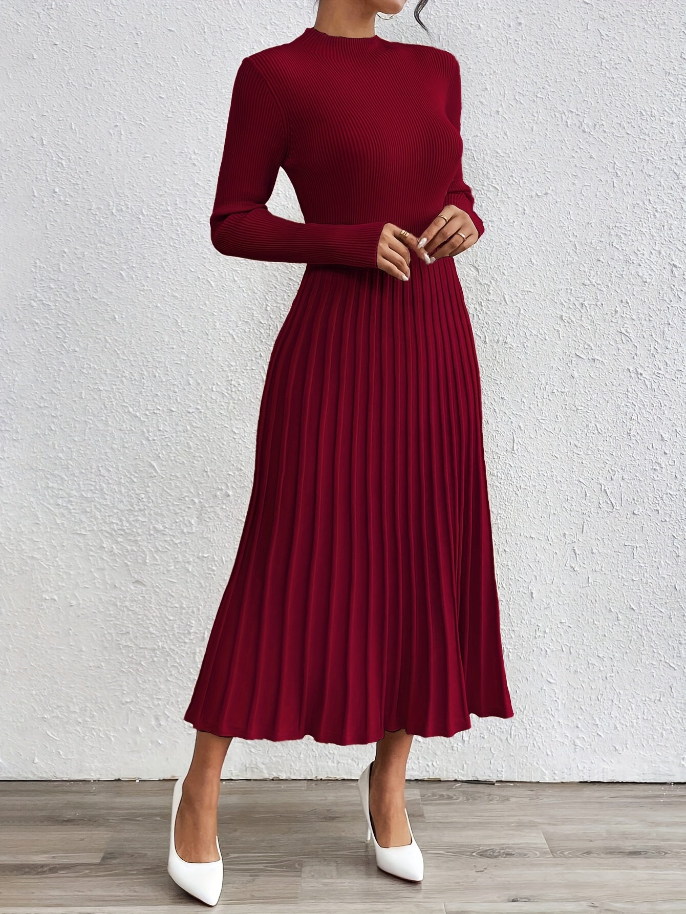 WL Atelier | Elegant High-Neck Long-Sleeve Dress