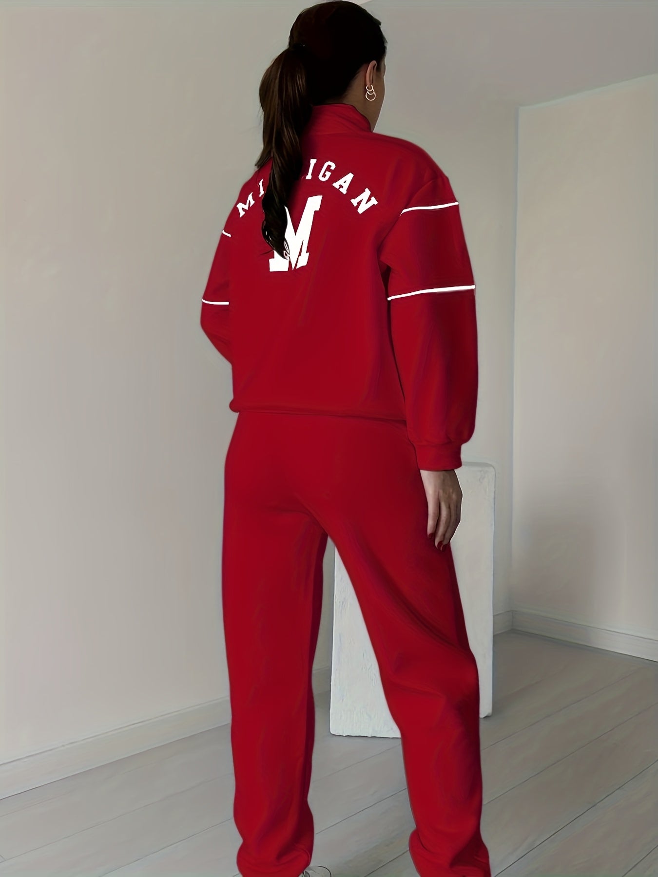 WL Atelier | Fleece-Lined Letter Print Sweatshirt & Pants Set