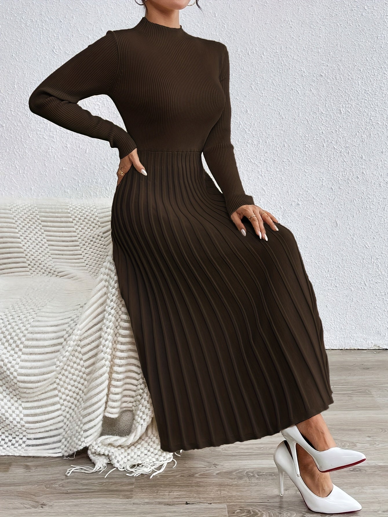 WL Atelier | Elegant High-Neck Long-Sleeve Dress