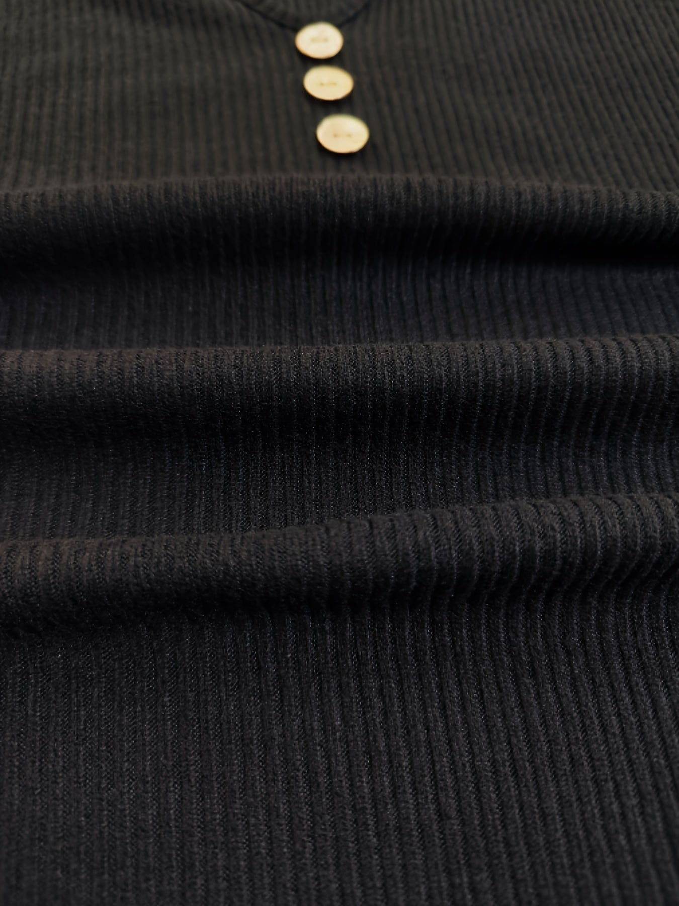 WL Atelier | Elegant Ribbed Long-Sleeve Top & Slim-Fit Pants Set