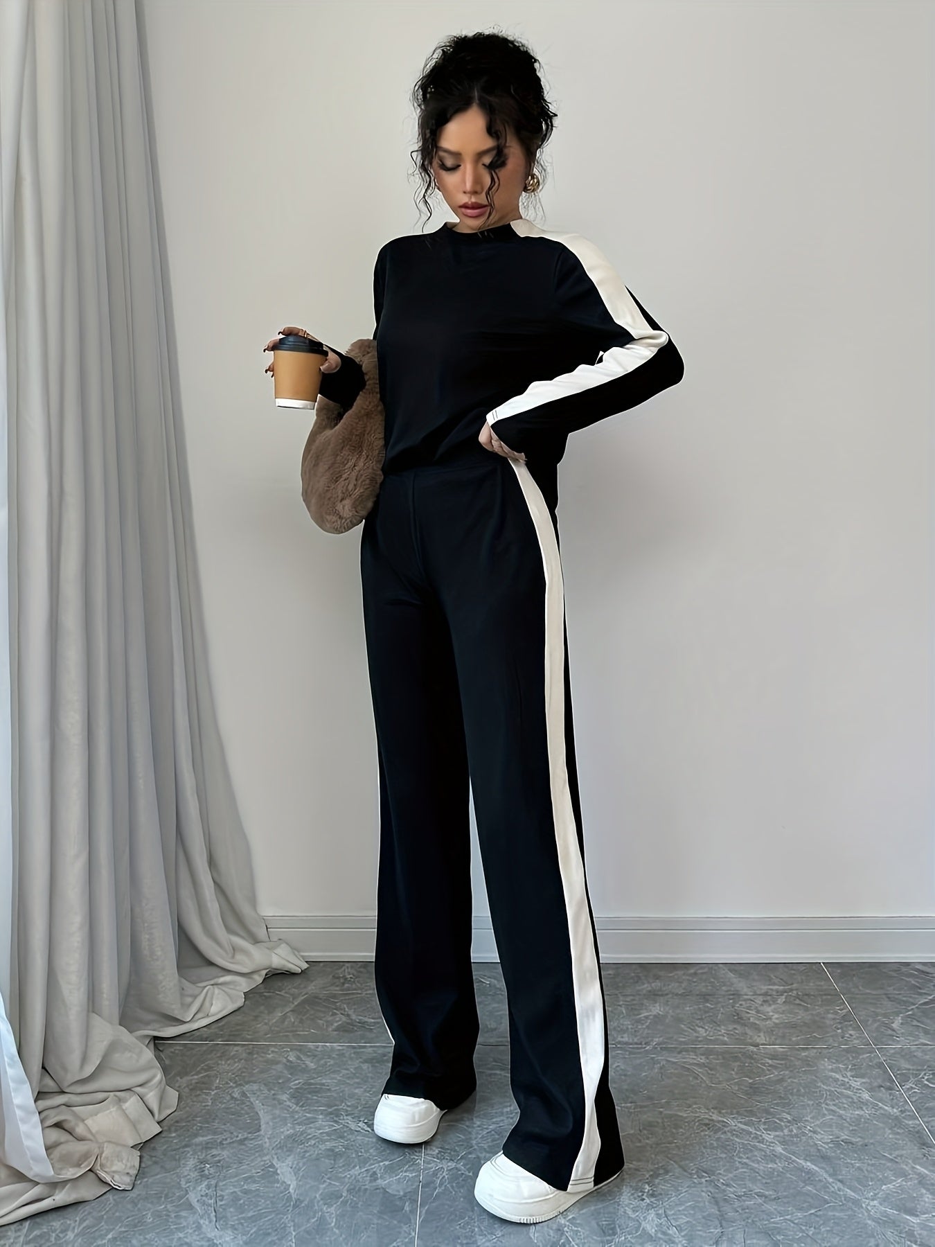 WL Atelier | Striped Contrast Round Neck T-Shirt & Pants Set