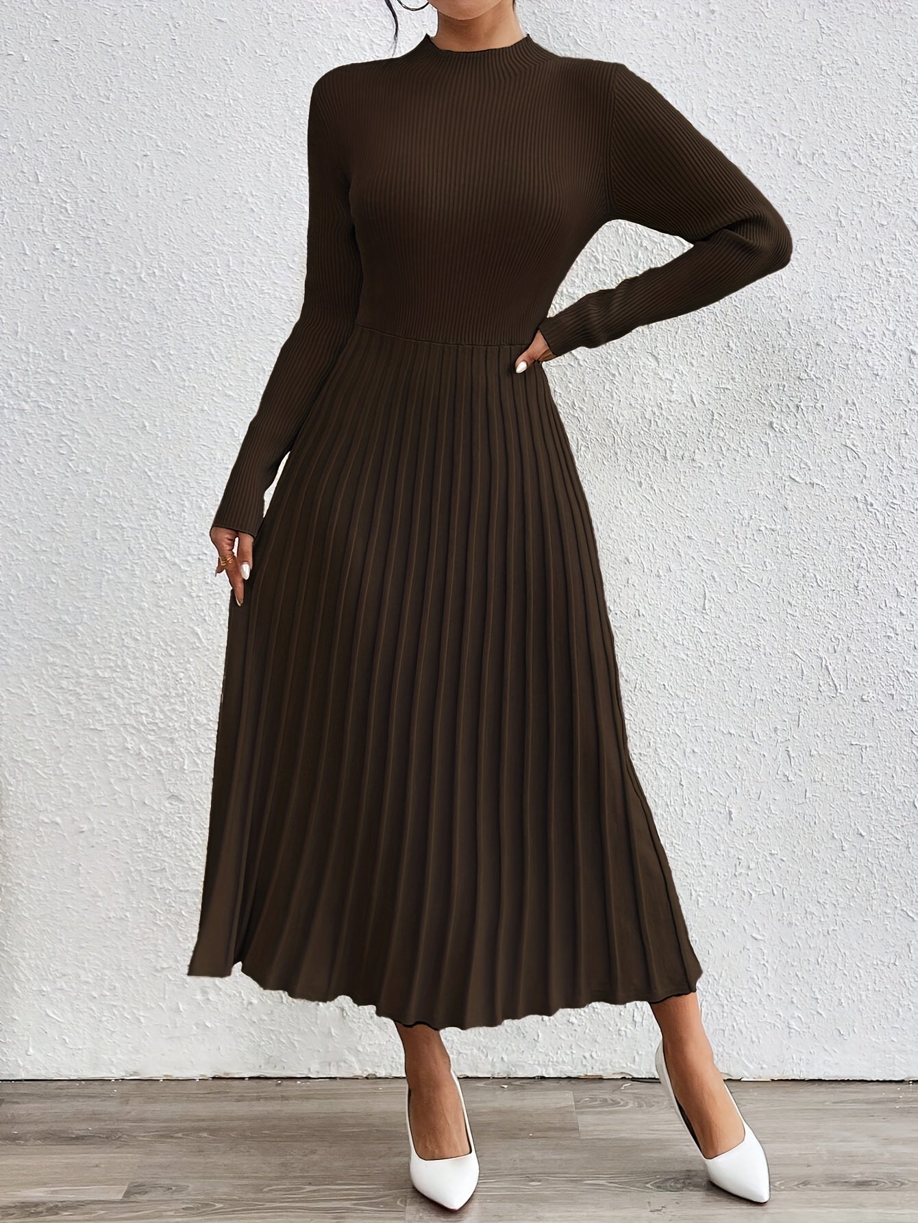 WL Atelier | Elegant High-Neck Long-Sleeve Dress