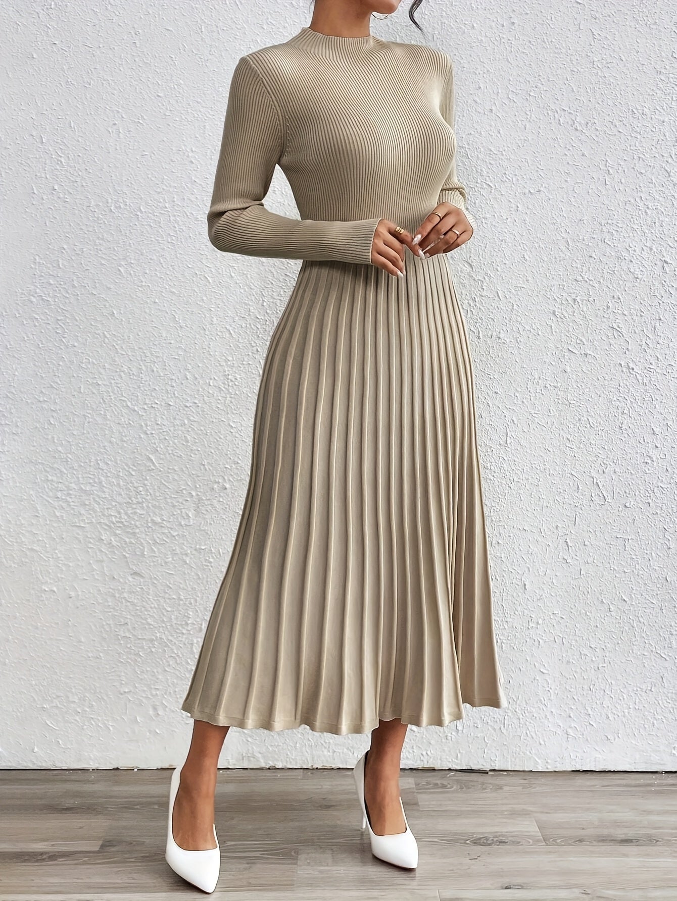 WL Atelier | Elegant High-Neck Long-Sleeve Dress