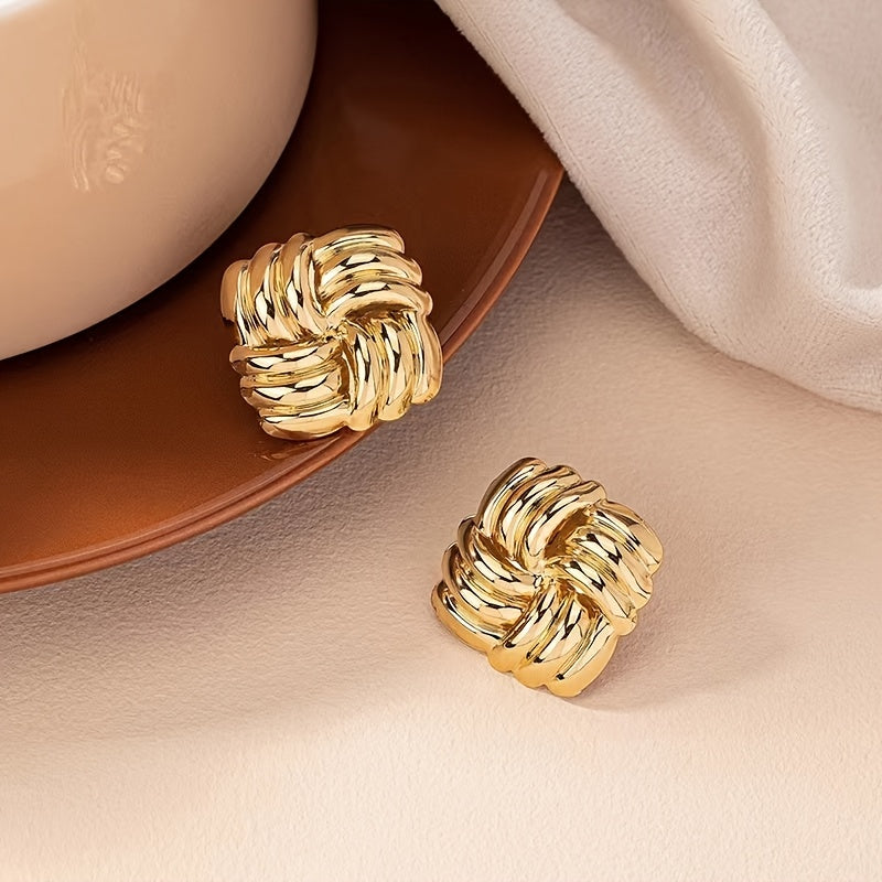 WL Atelier | Minimalist Twisted Square Metal Earrings