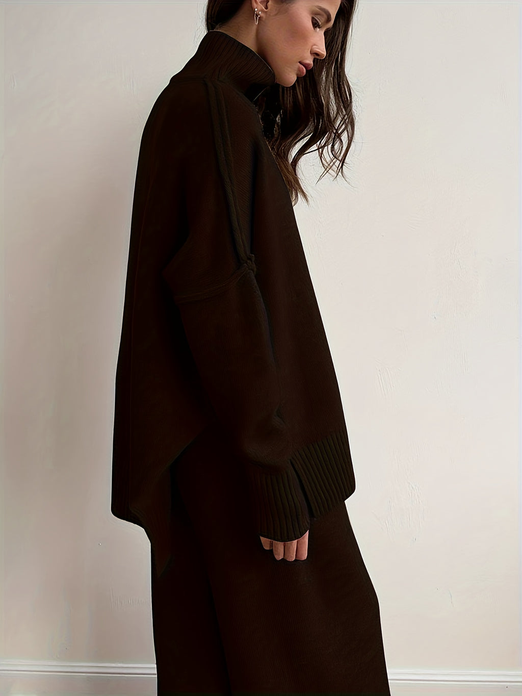 WL Atelier | Elegant Solid Color High-Neck Two-Piece Set