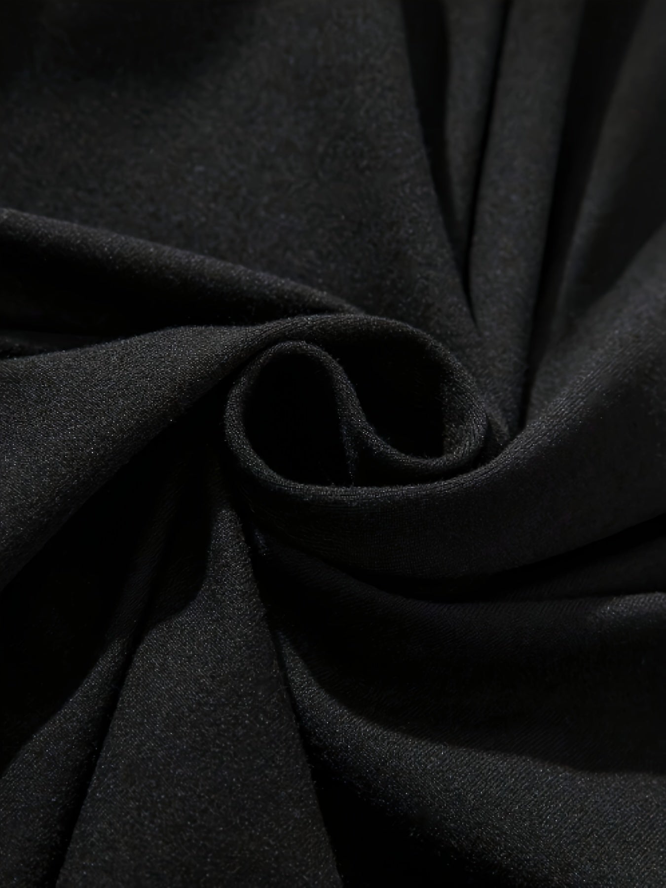 WL Atelier Men | Elegant Geometric Cotton T-Shirt