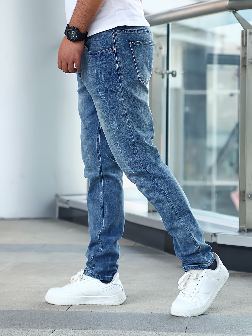 WL Atelier Men | Slim-Fit Stretch Denim Jeans