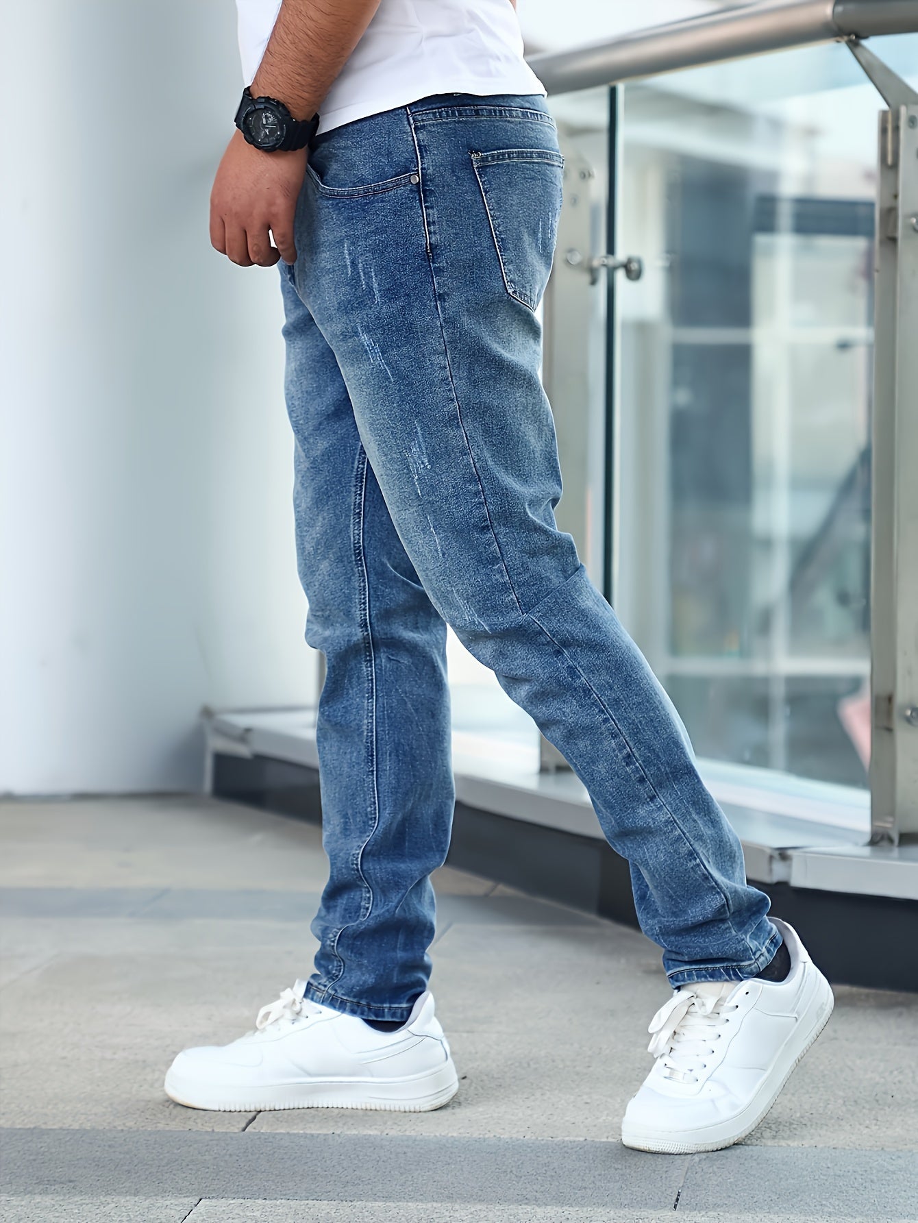 WL Atelier Men | Slim-Fit Stretch Denim Jeans