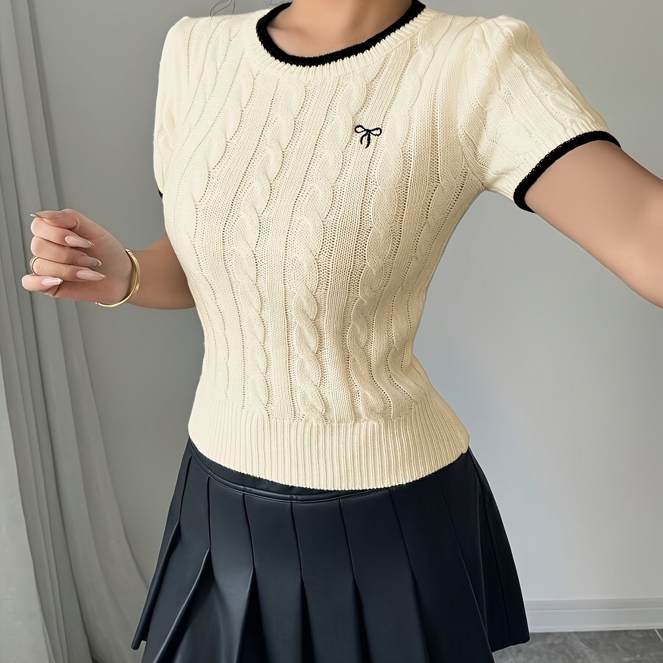 WL Atelier | Elegant Cat-Ear Detail Top with Two-Tone Edges