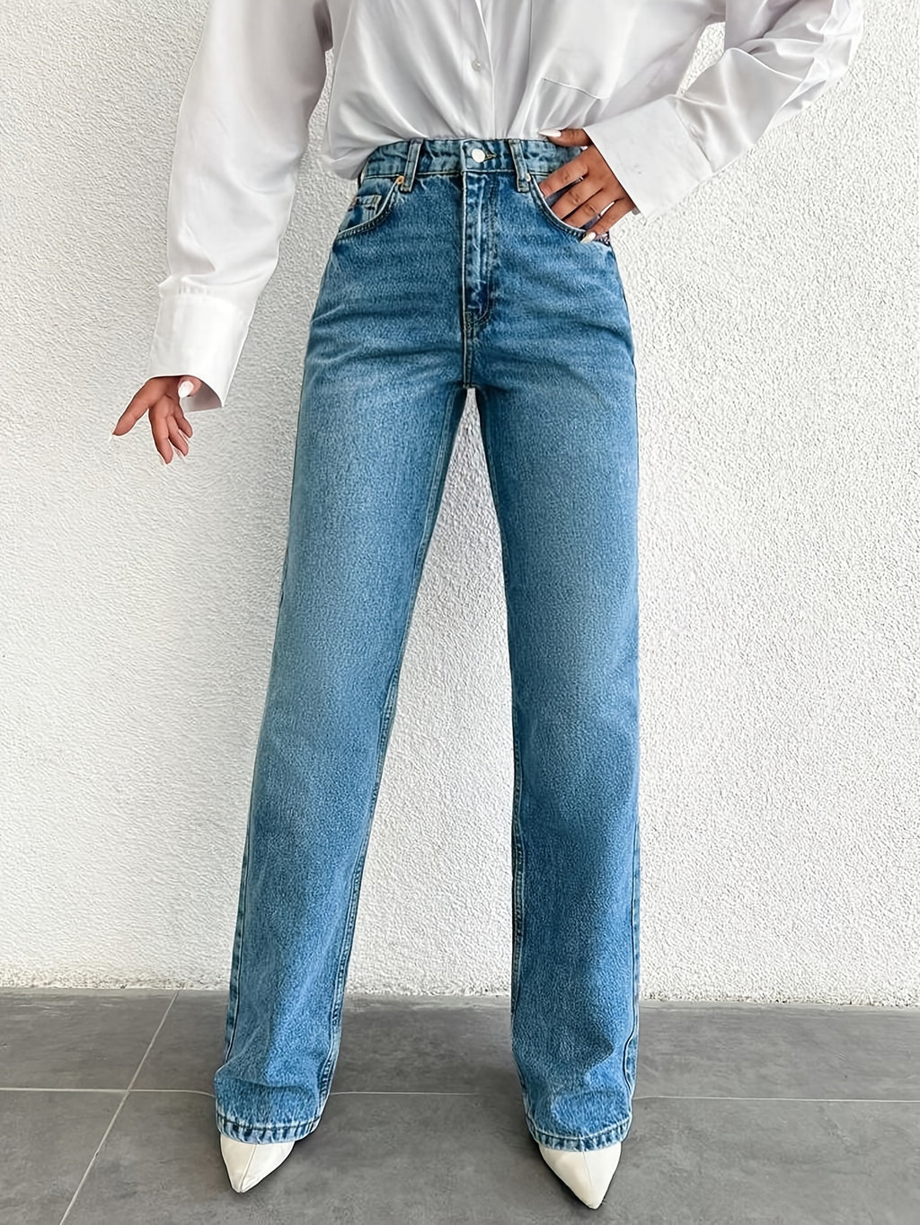 WL Atelier | Elegant Flared Wide-Leg Jeans with Stretch Fit
