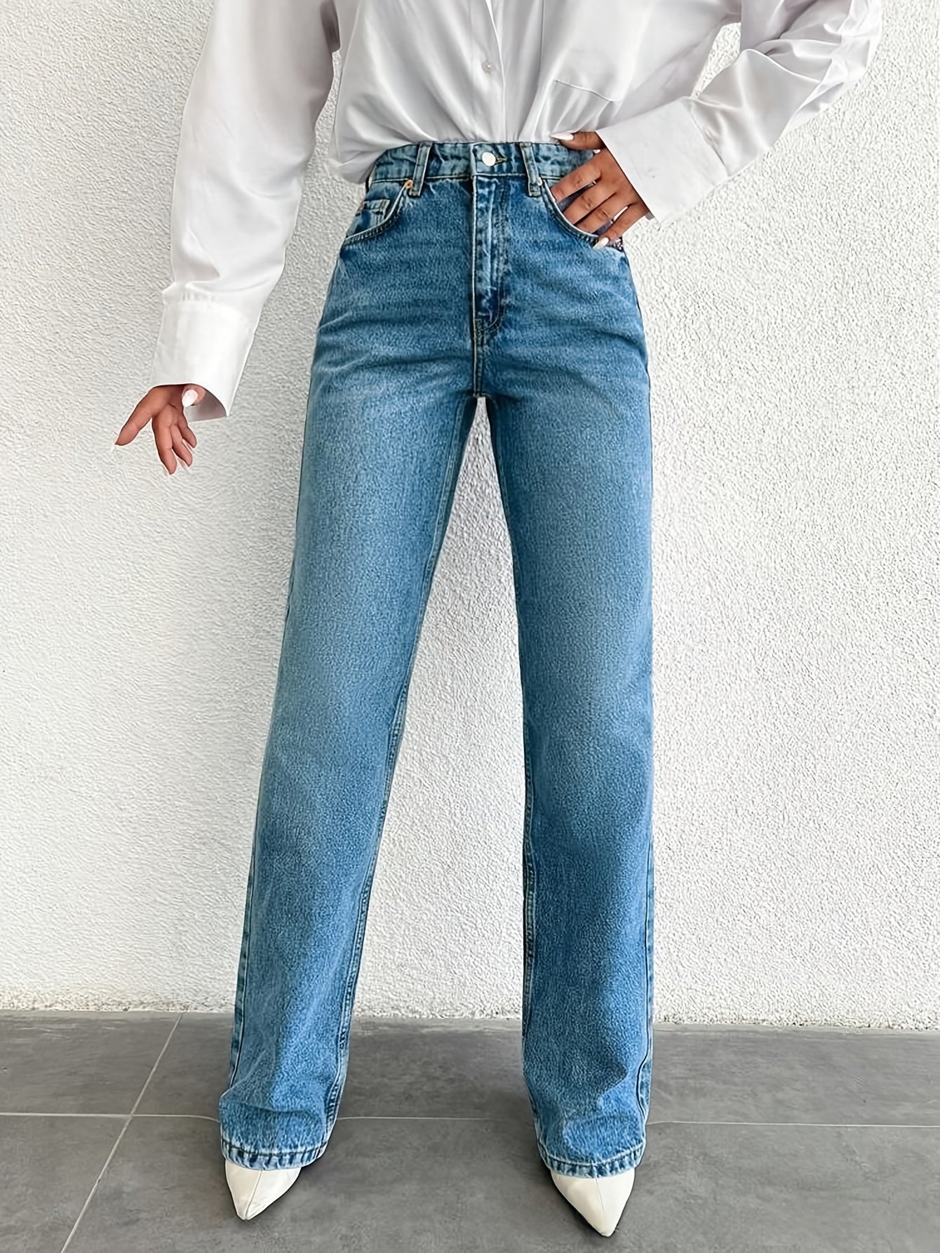 WL Atelier | Elegant Flared Wide-Leg Jeans with Stretch Fit