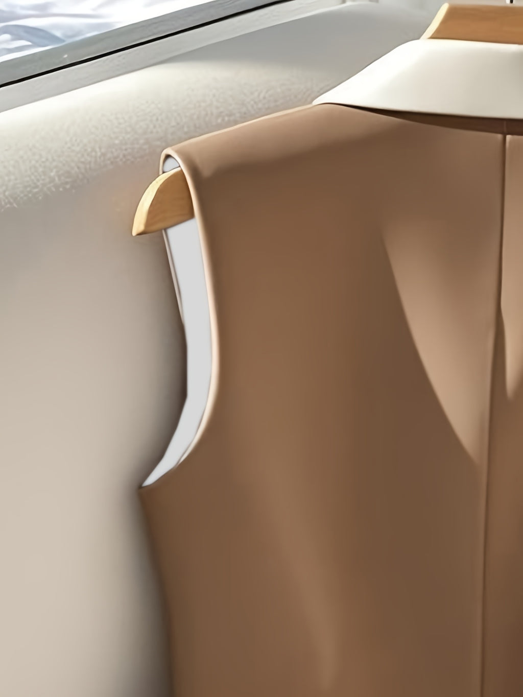 WL Atelier | Elegant White &amp; Beige Color Block Sleeveless Blazer Vest