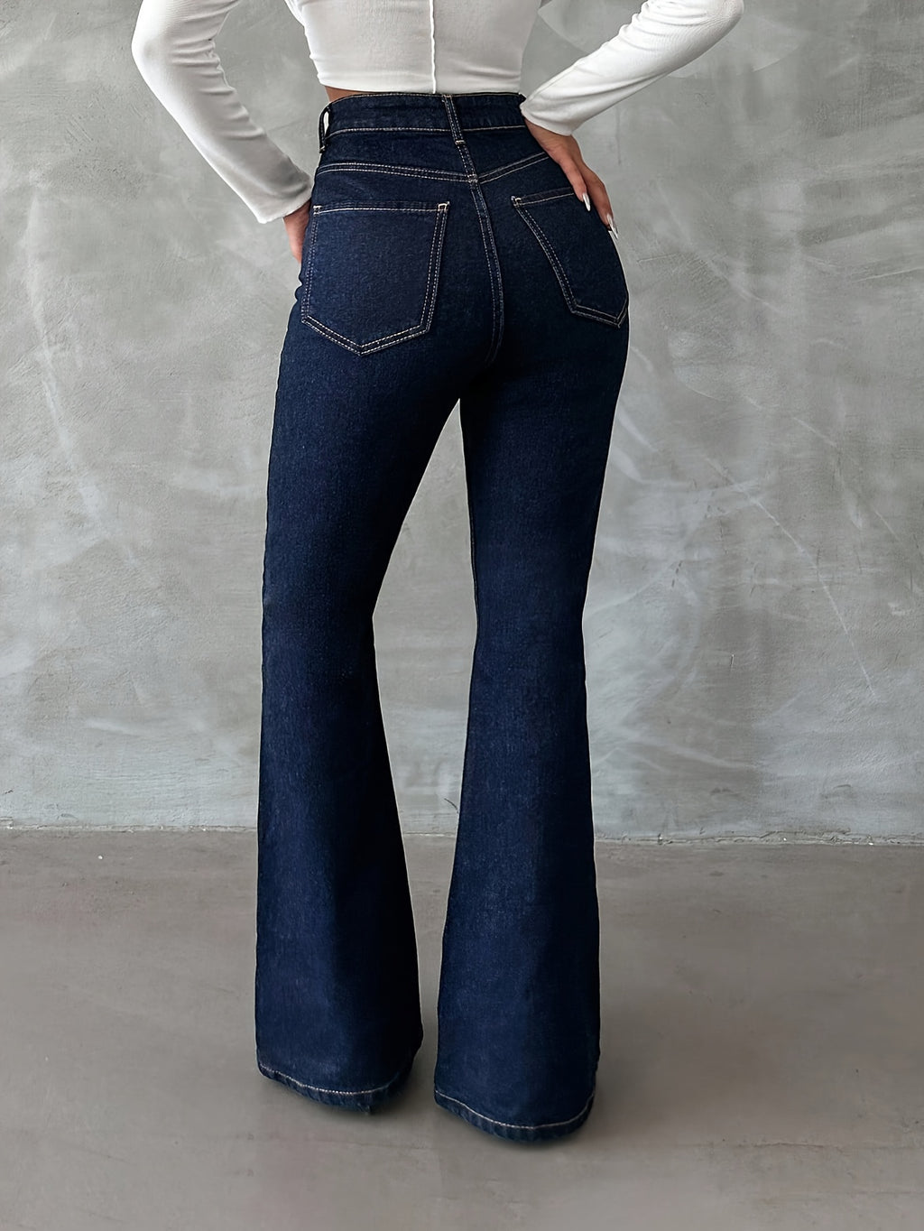 WL Atelier | Stretch Skinny Jeans with Button Closure