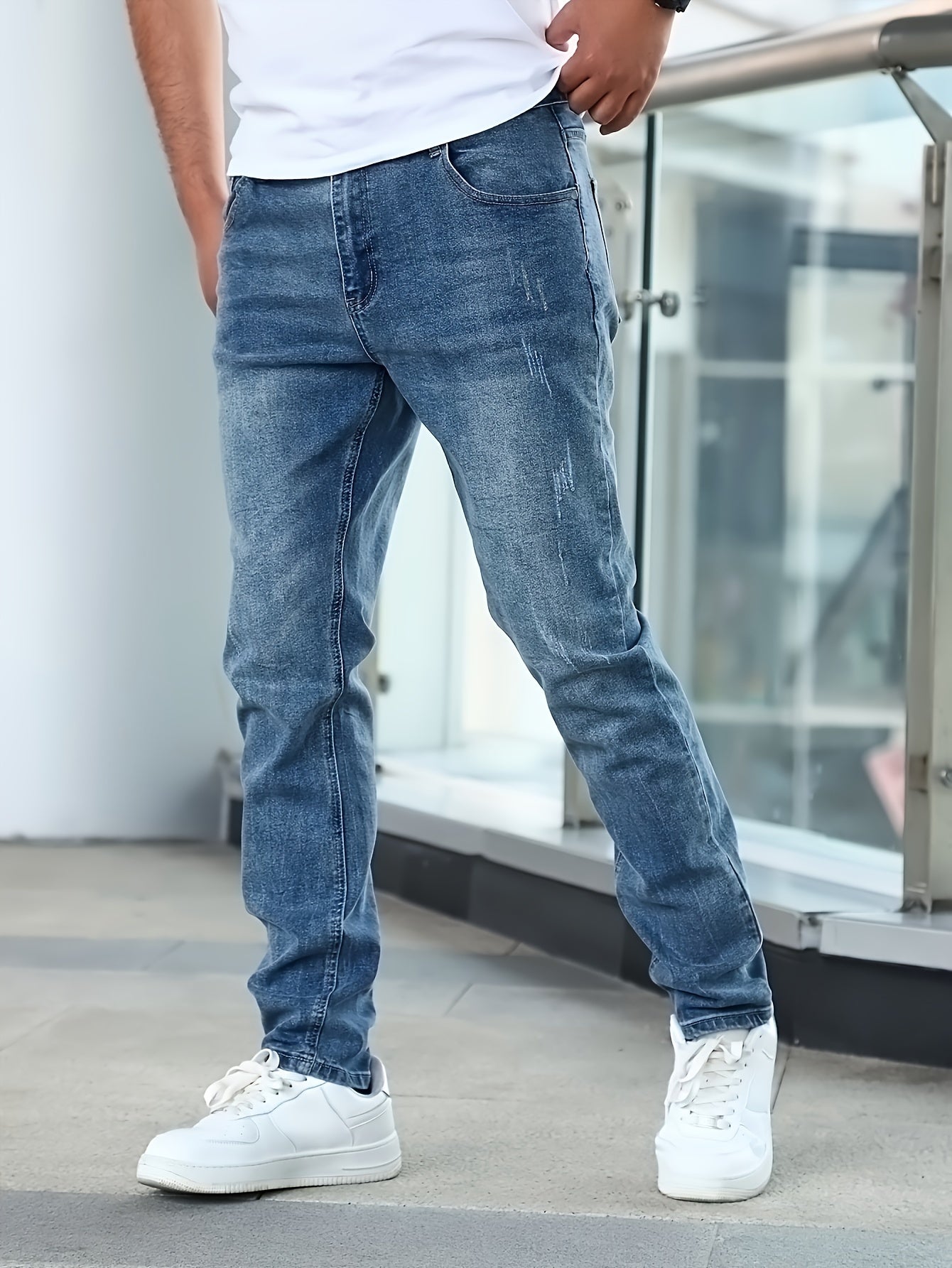 WL Atelier Men | Slim-Fit Stretch Denim Jeans