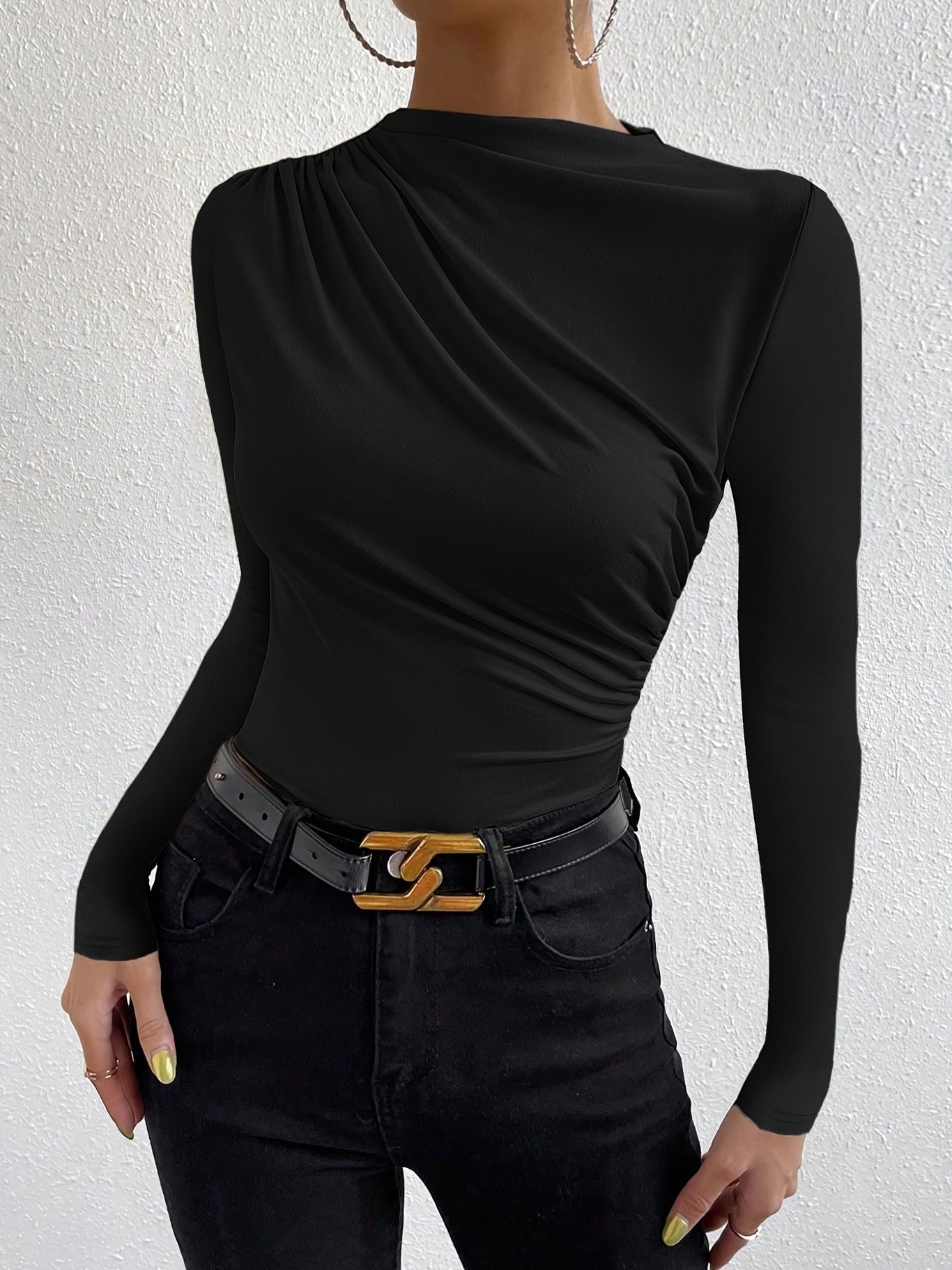 WL Atelier | Elegant Long-Sleeve Slim Fit T-Shirt with Chest Detail