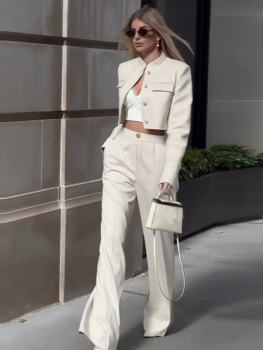 WL Atelier | Elegant Two-Piece Suit with Tailored Shorts &amp; Blazer