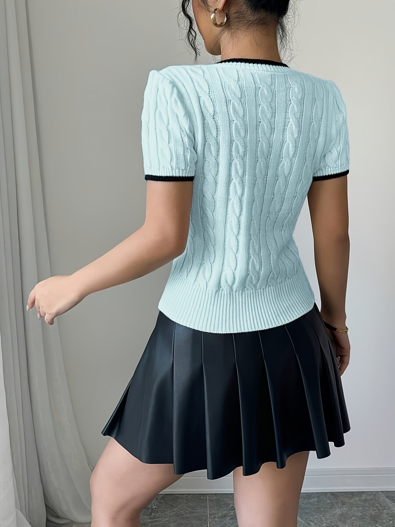 WL Atelier | Elegant Cat-Ear Detail Top with Two-Tone Edges