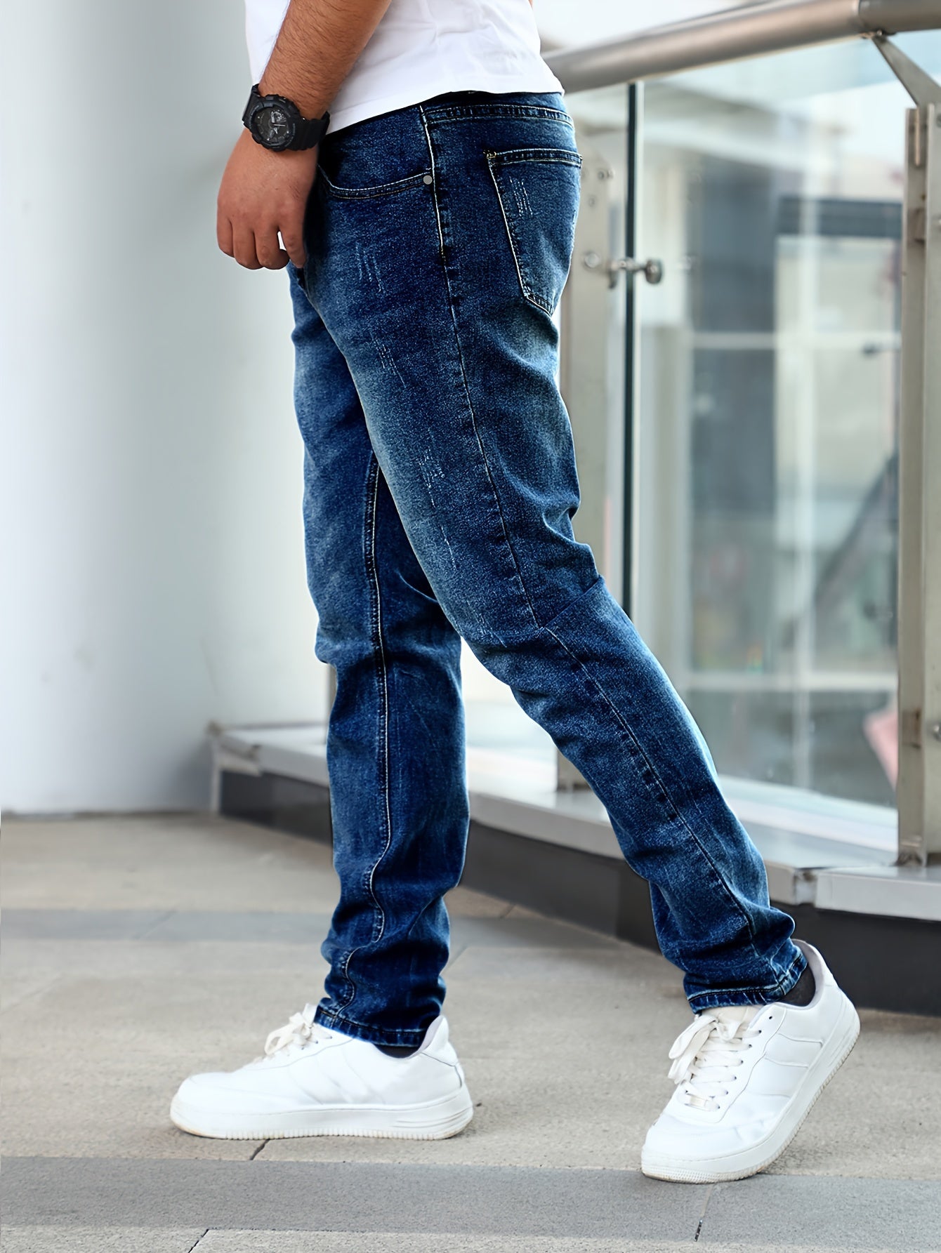 WL Atelier Men | Slim-Fit Stretch Denim Jeans