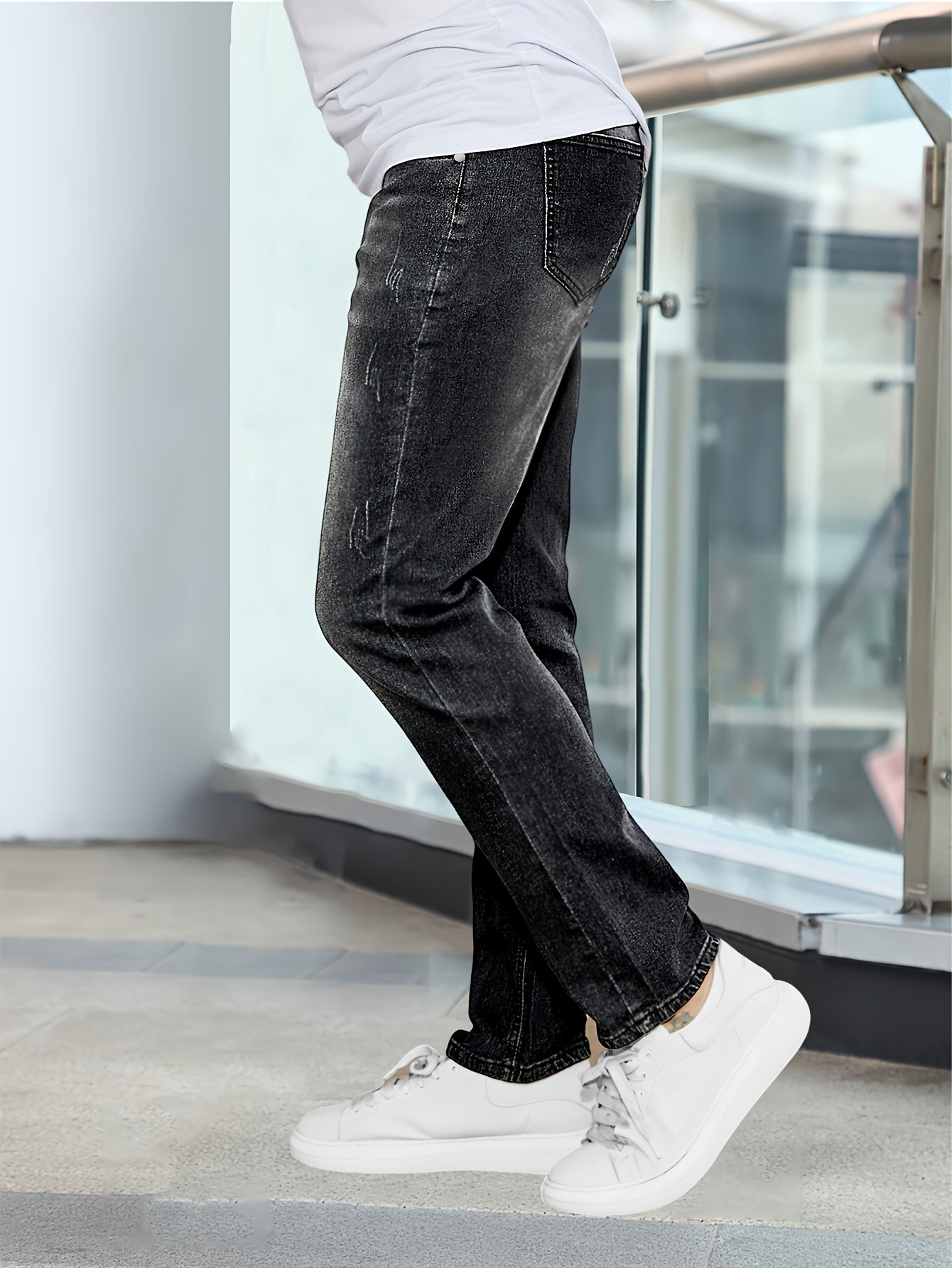 WL Atelier Men | Slim-Fit Stretch Denim Jeans