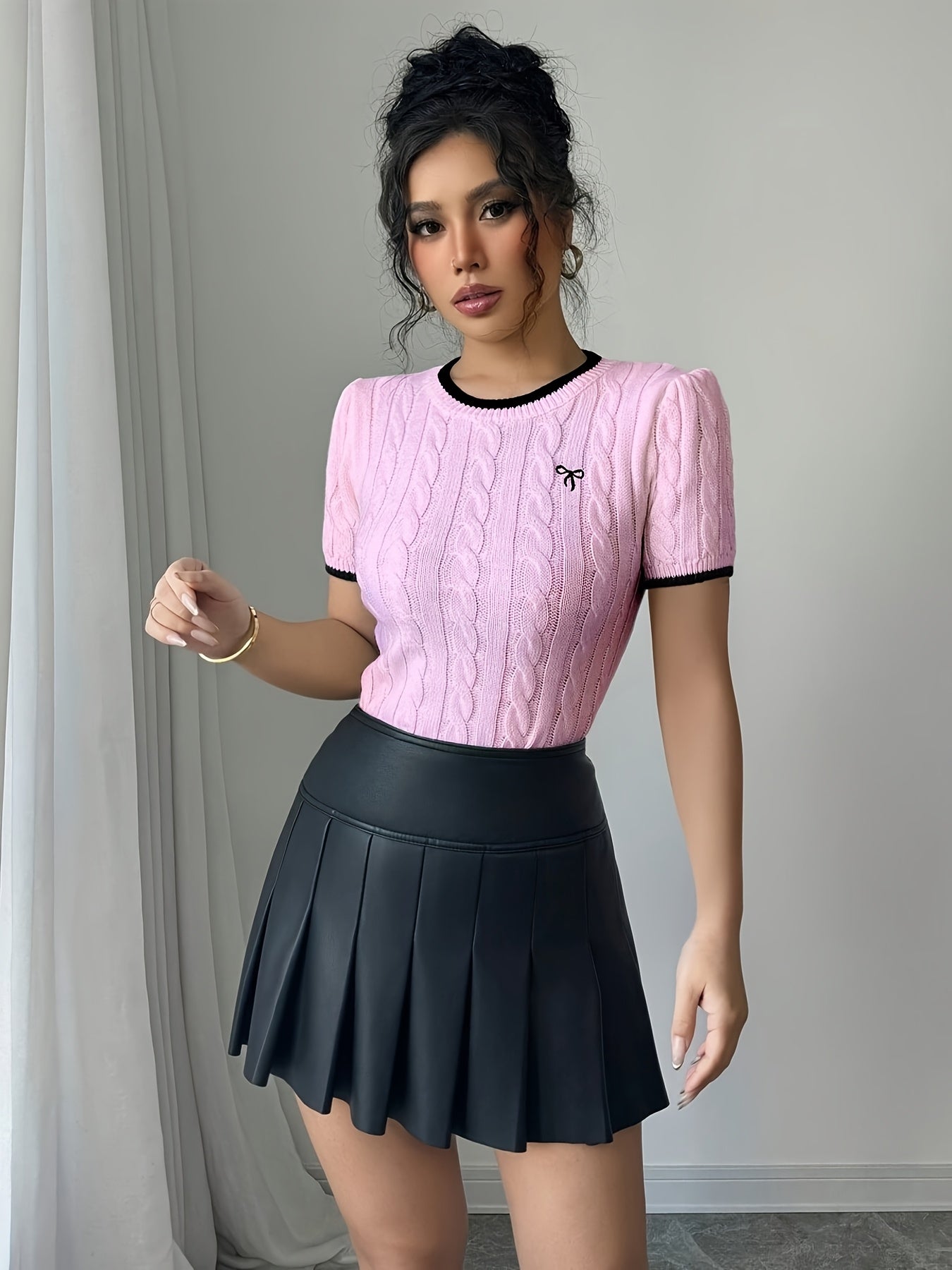 WL Atelier | Elegant Cat-Ear Detail Top with Two-Tone Edges