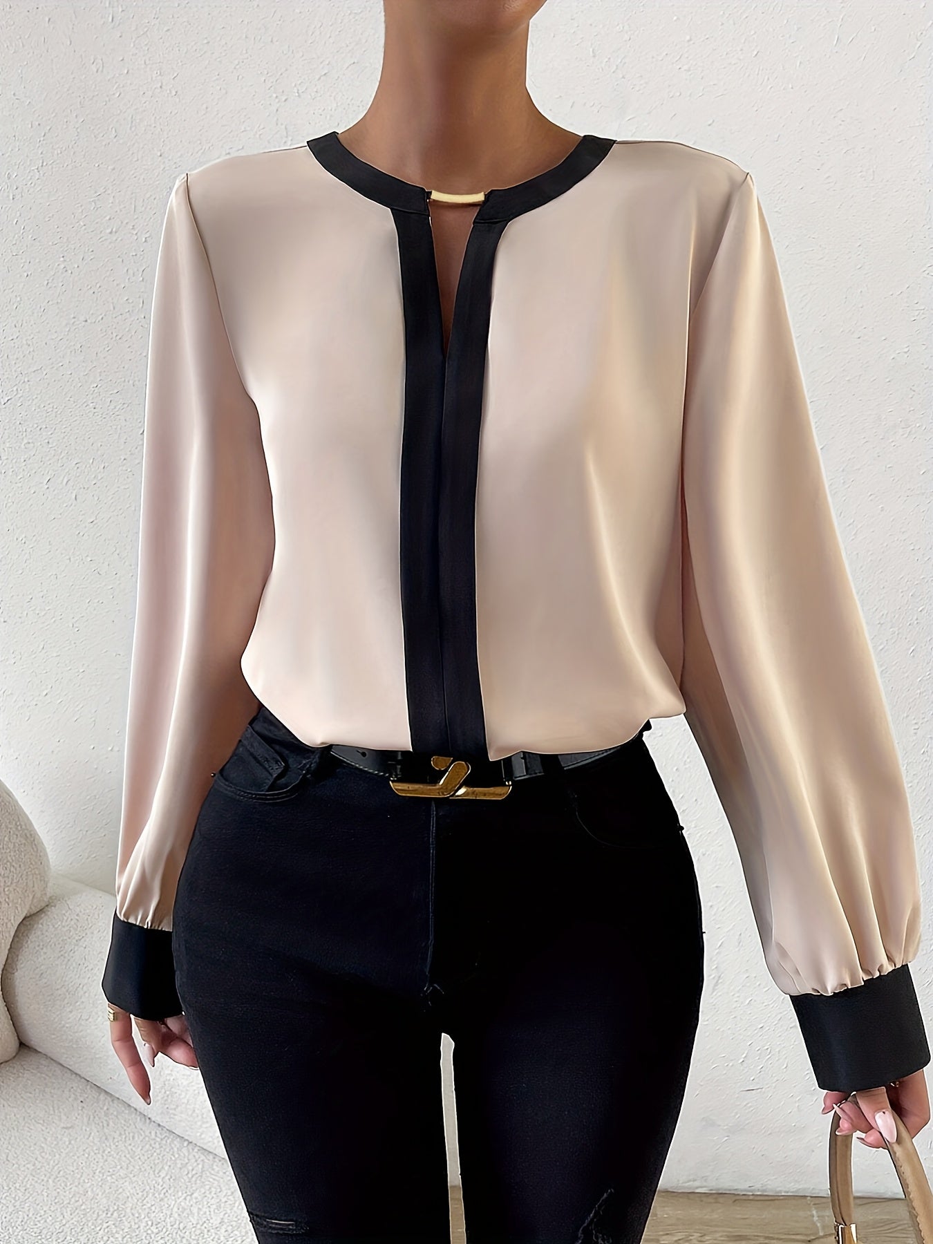 Elegant Contrast-Collar Blouse for Autumn Layers