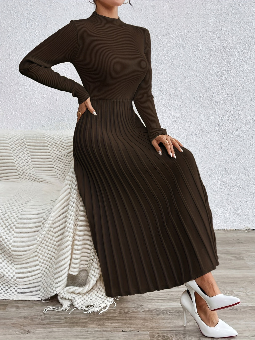 WL Atelier | Elegant High-Neck Long-Sleeve Dress