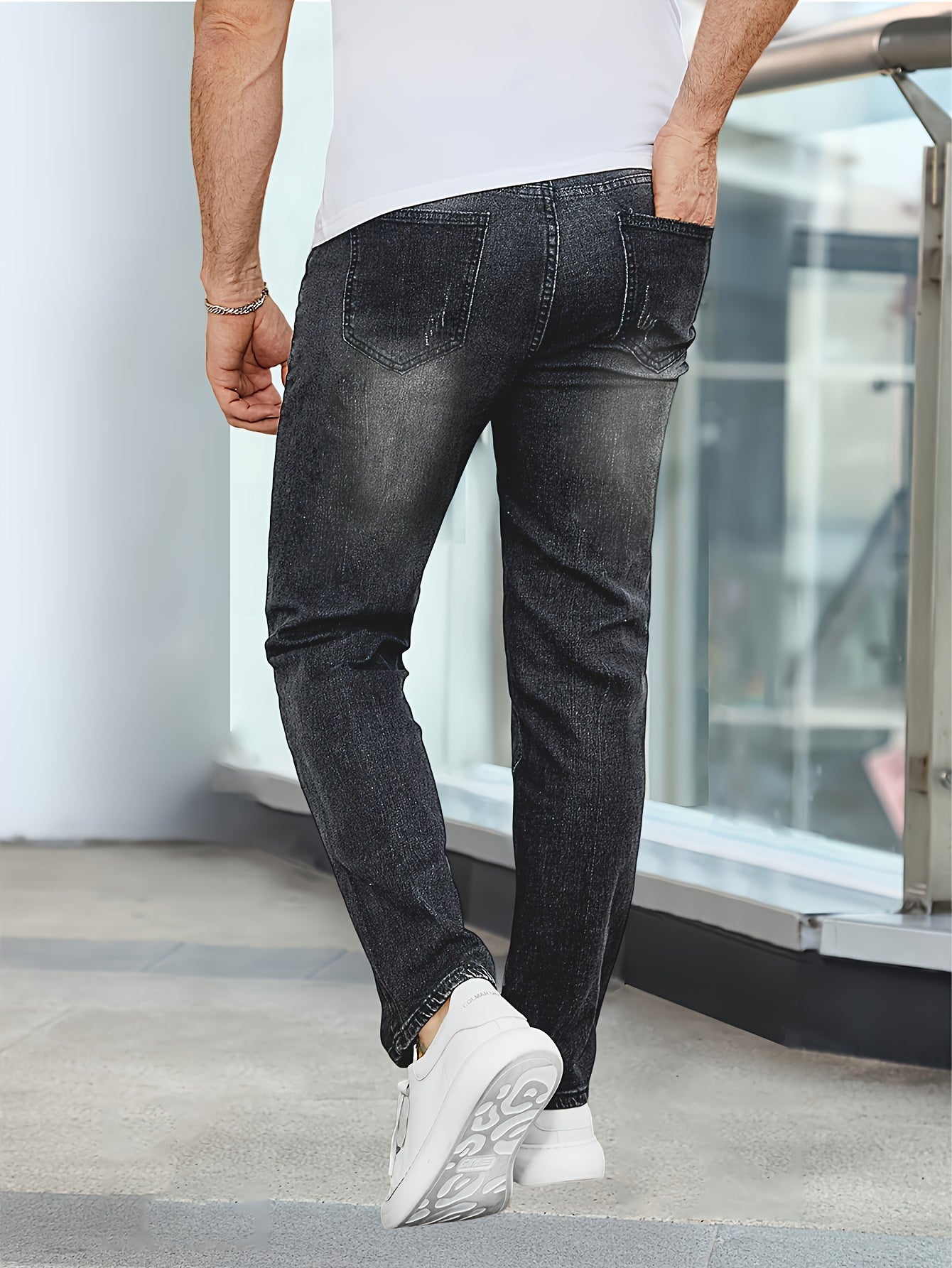 WL Atelier Men | Slim-Fit Stretch Denim Jeans