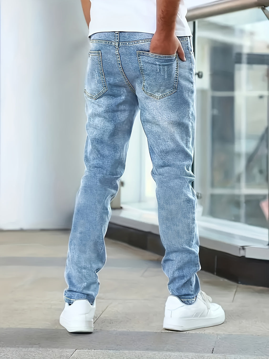 WL Atelier Men | Slim-Fit Stretch Denim Jeans