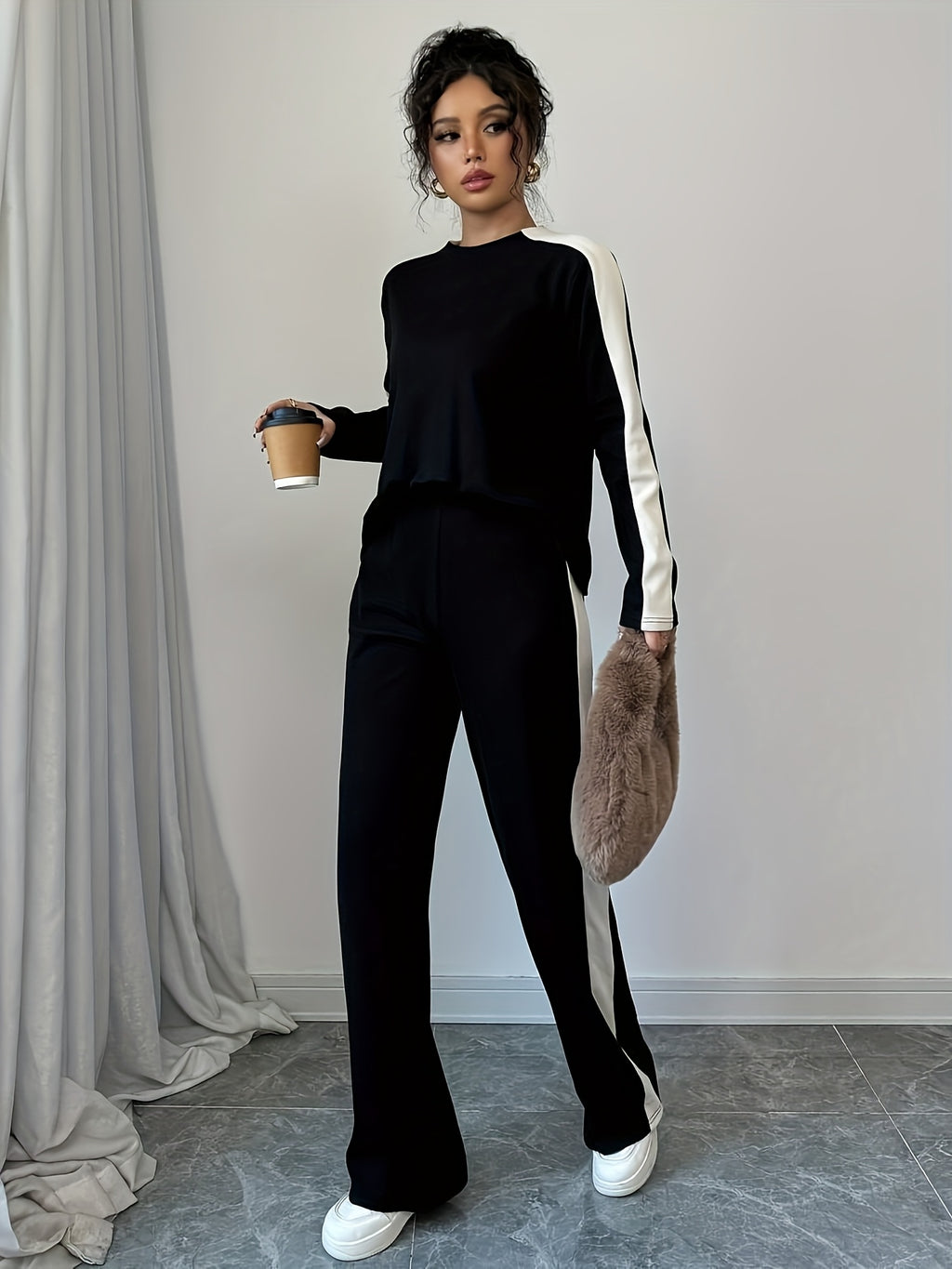 WL Atelier | Striped Contrast Round Neck T-Shirt &amp; Pants Set