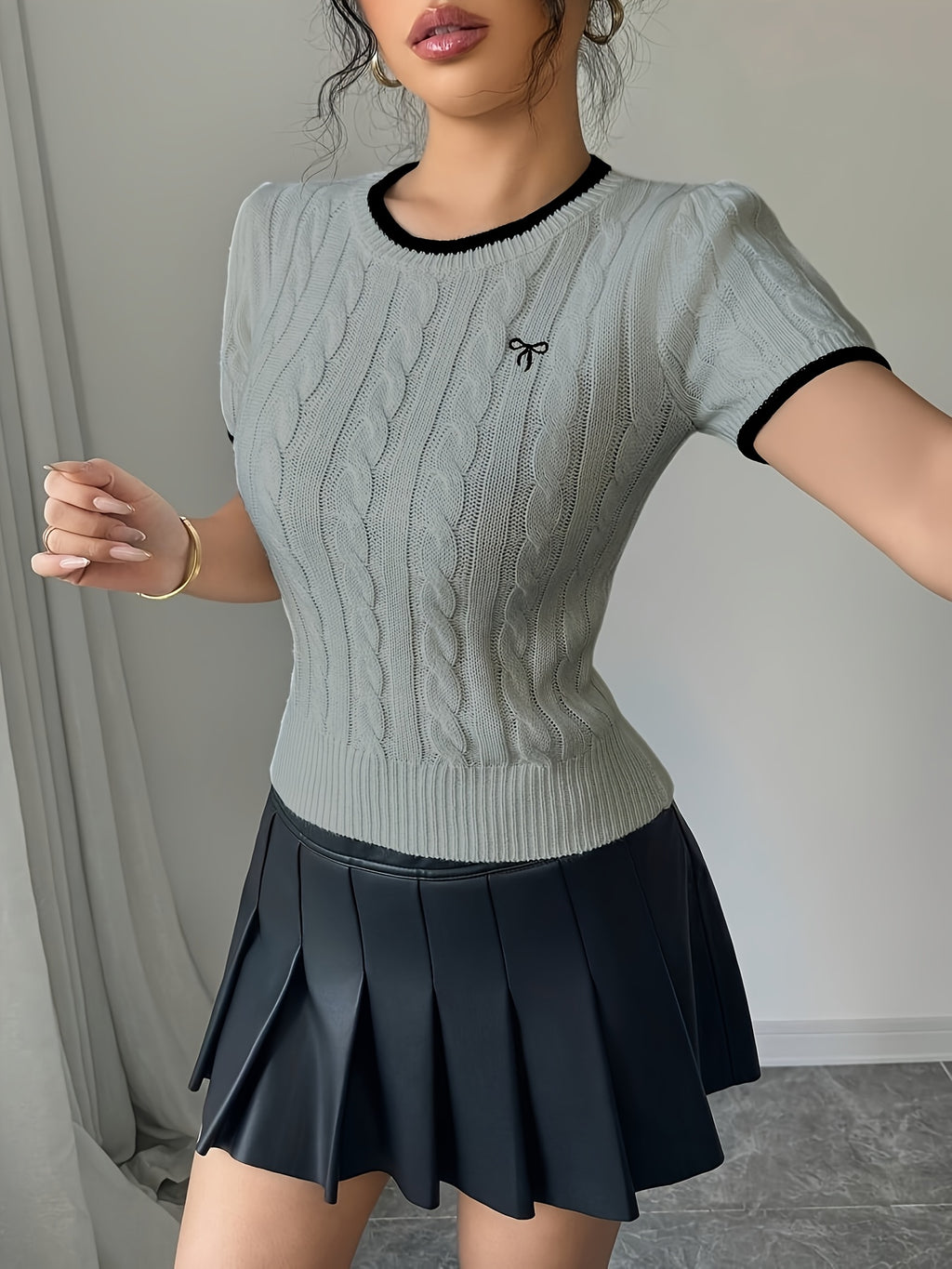 WL Atelier | Elegant Cat-Ear Detail Top with Two-Tone Edges