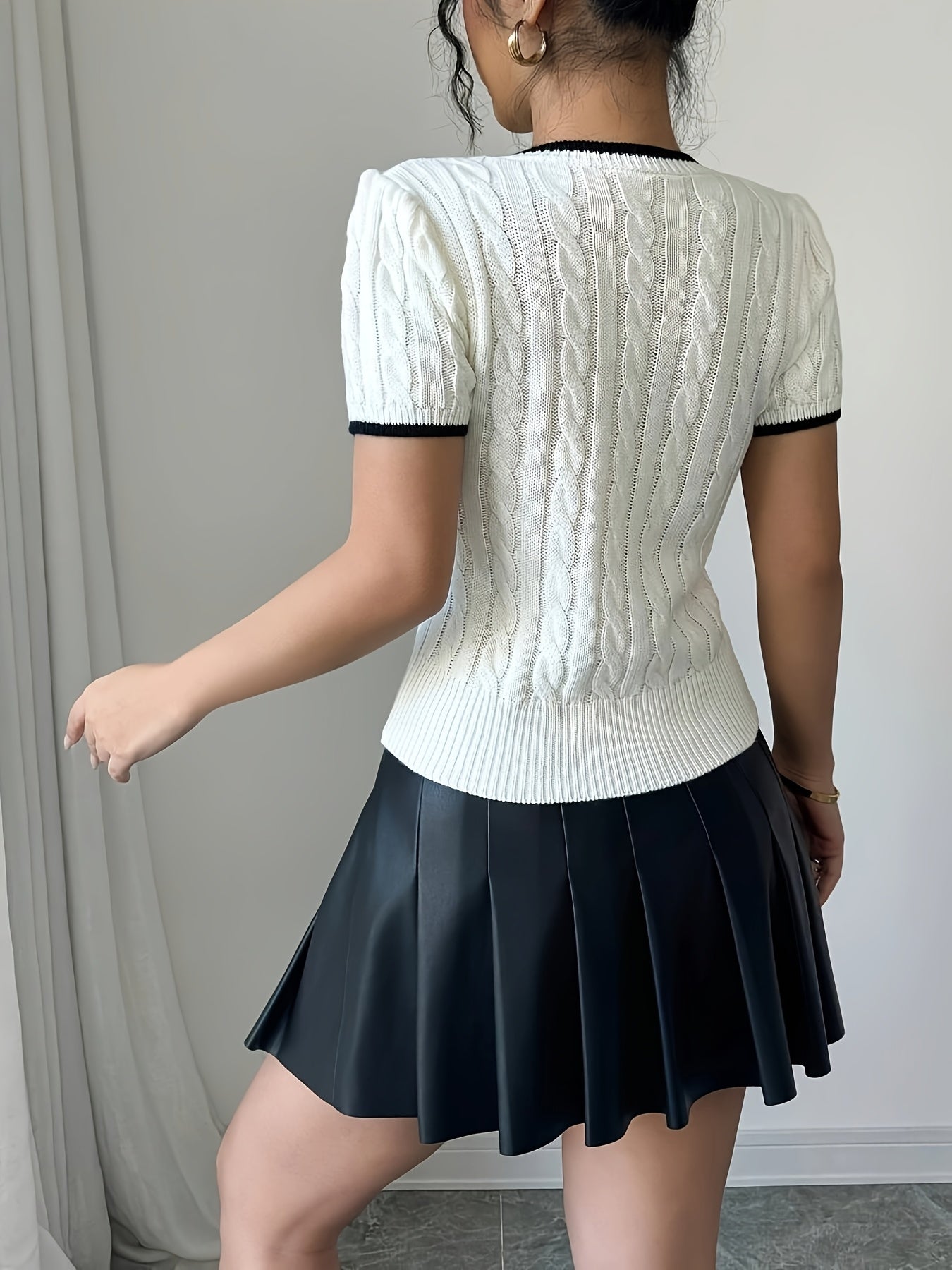 WL Atelier | Elegant Cat-Ear Detail Top with Two-Tone Edges